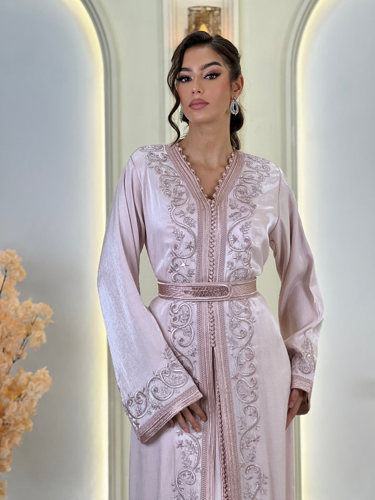 Lucia light pink, pink Moroccan lebsa in satin – view 4 | Kaftan Elegance