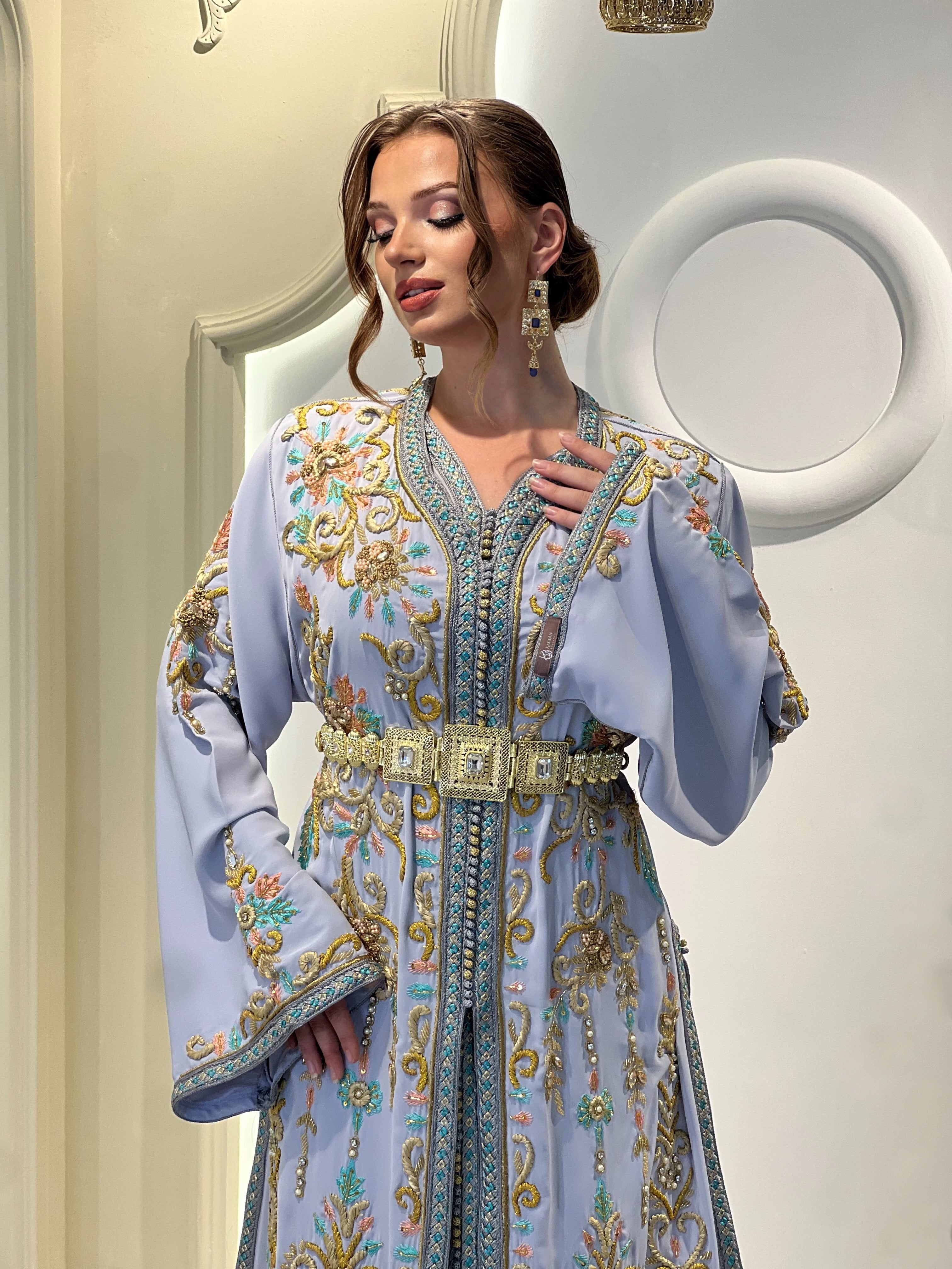 Exclusive Takchita Selmina