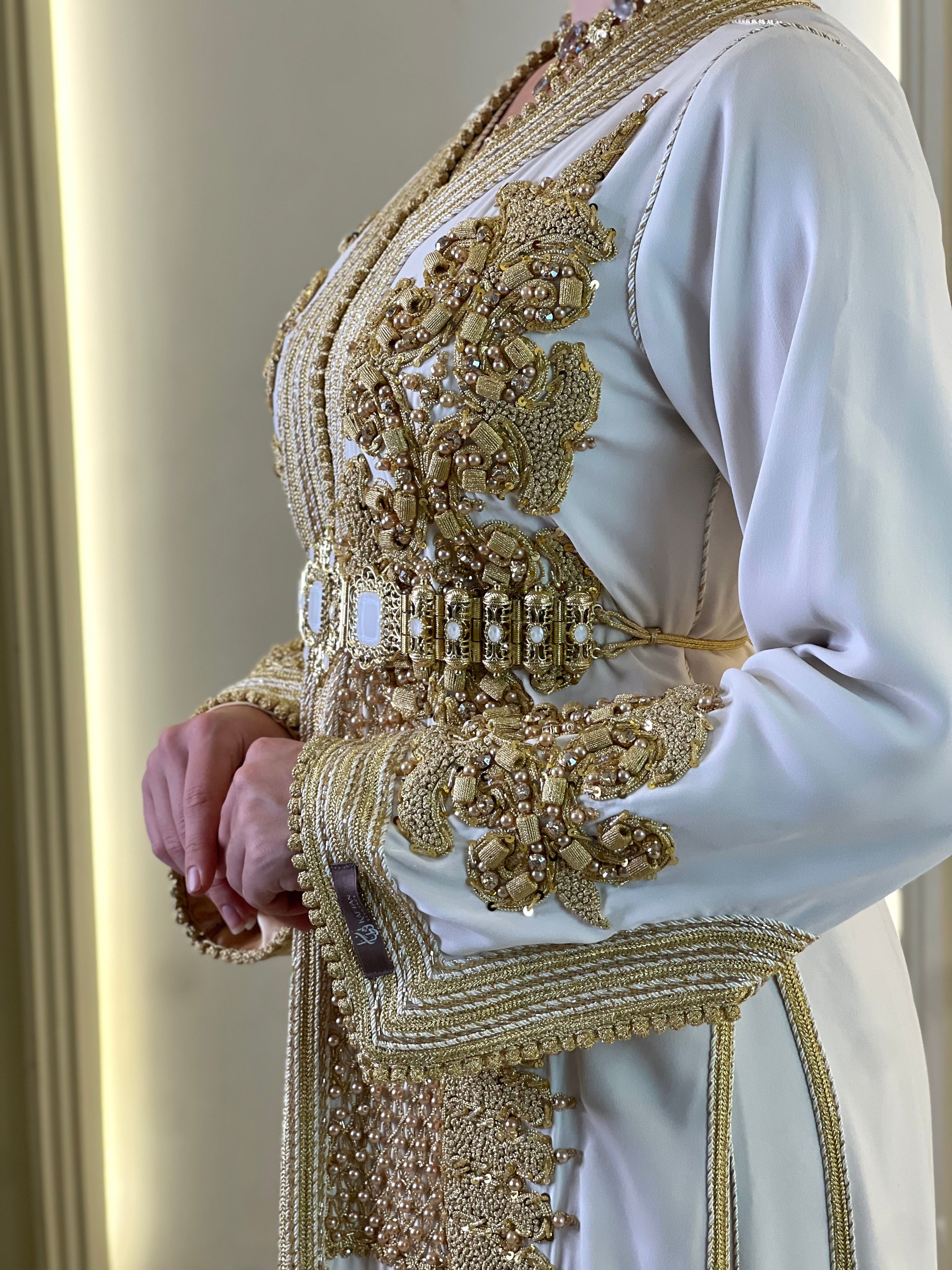 Exclusive Takchita Mina