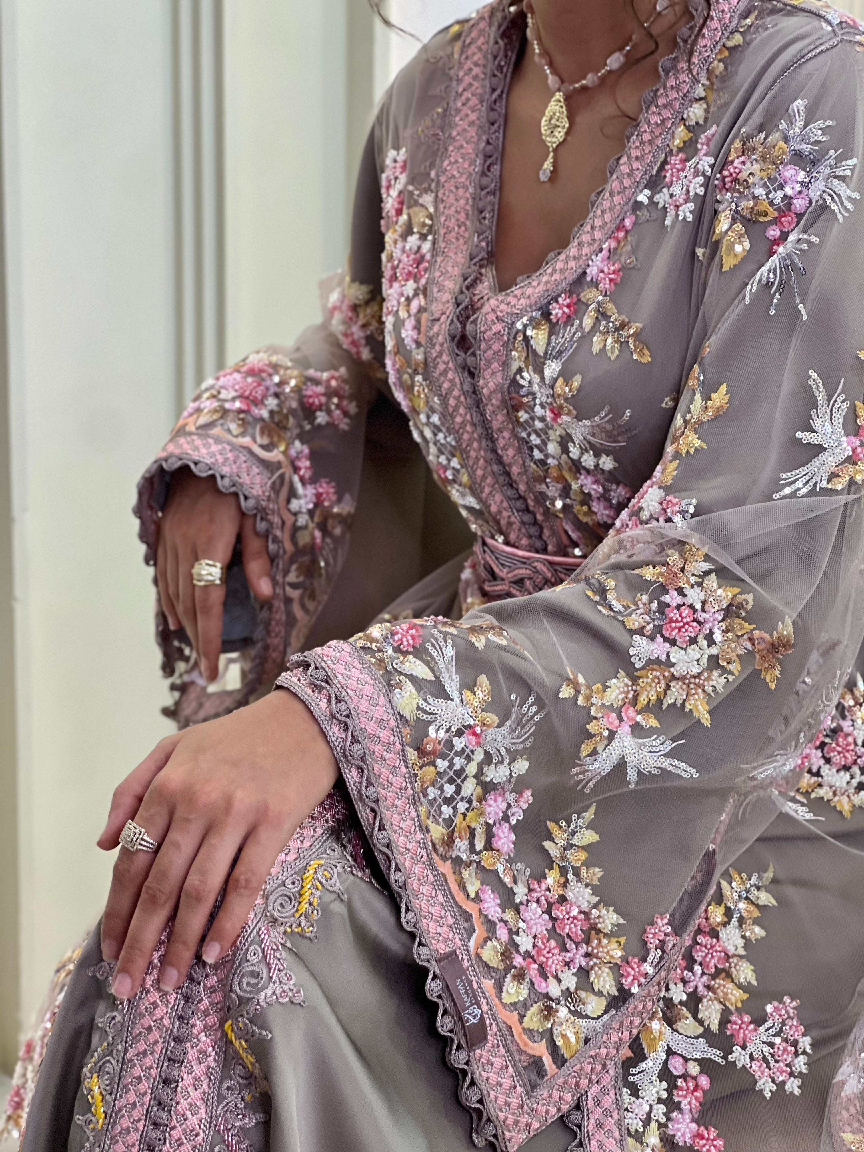 Velora Taupe