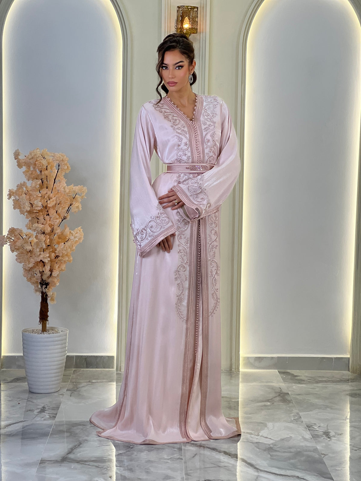 Lucia light pink, pink Moroccan lebsa in satin – view 5 | Kaftan Elegance