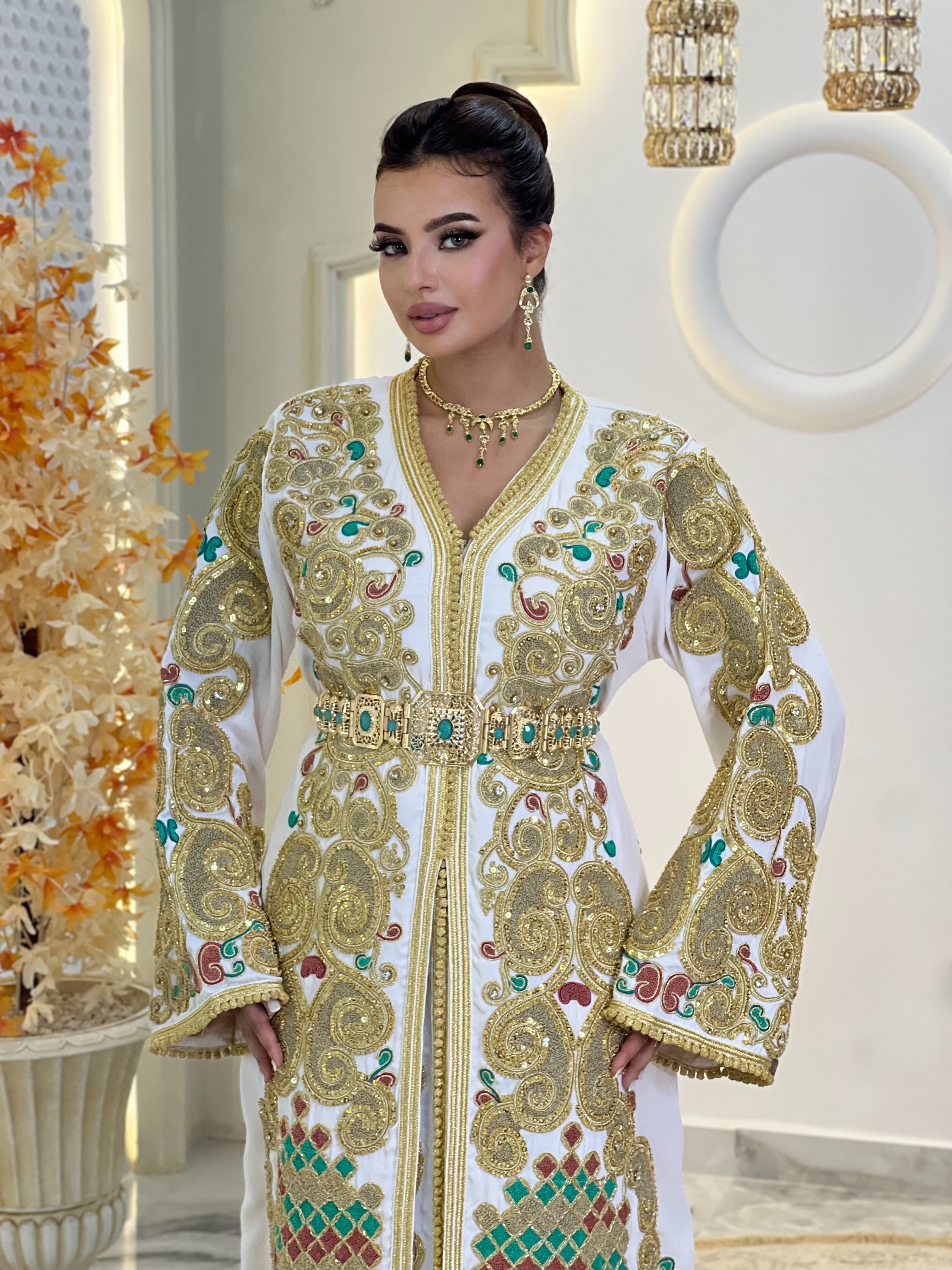 Exclusive Takchita Alice