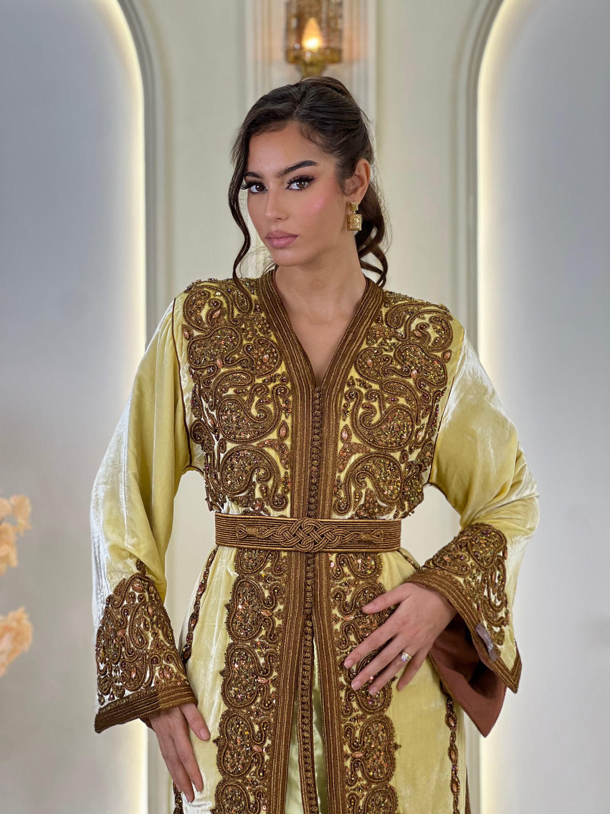 Perline Soft Lemon, Moroccan lebsa in velvet – view 4 | Kaftan Elegance