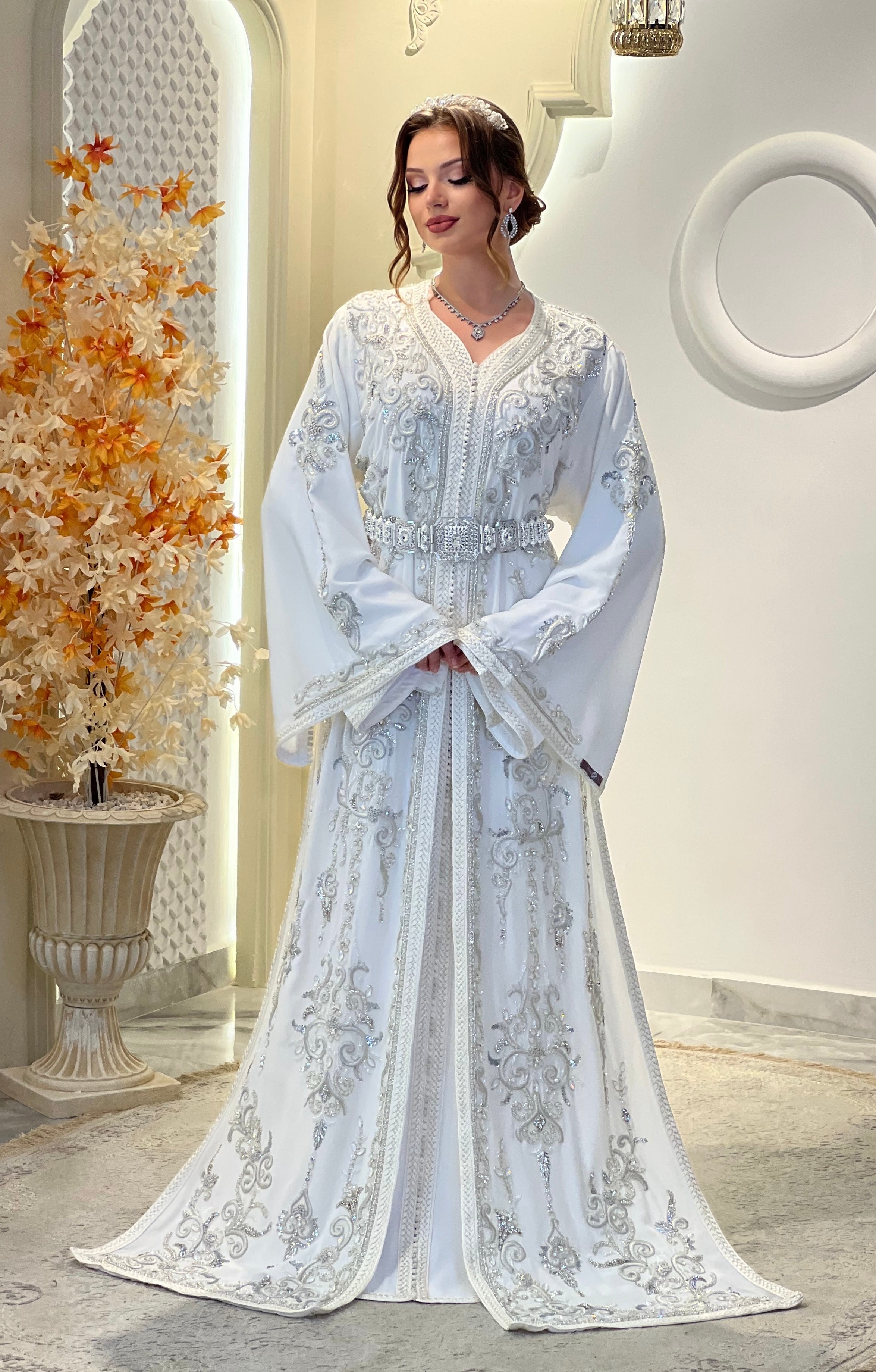 Exclusive Takchita Amira