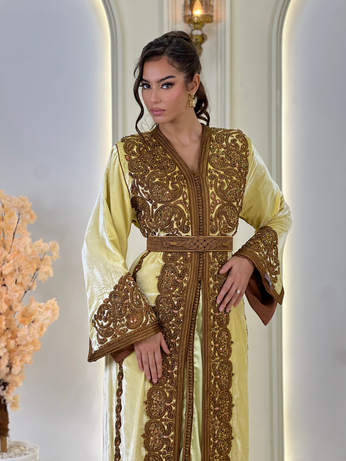 Perline Soft Lemon, Moroccan lebsa in velvet – view 8 | Kaftan Elegance