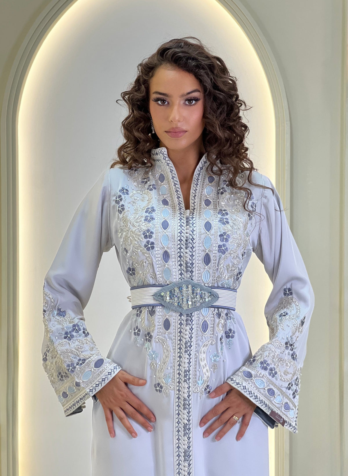 Kaftan Daisy, Moroccan kaftan in drap de soie – view 4 | Kaftan Elegance