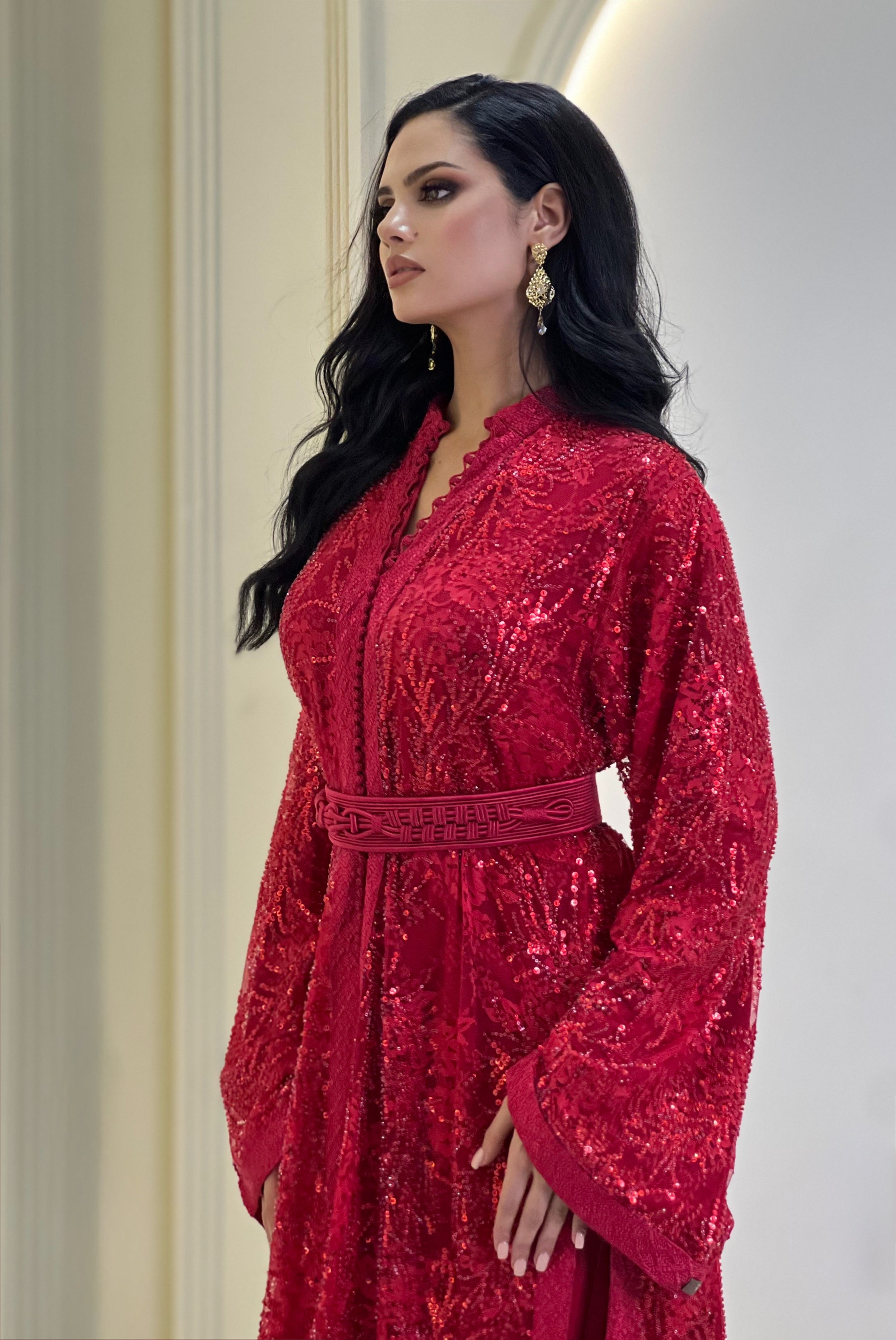 Amoura Red