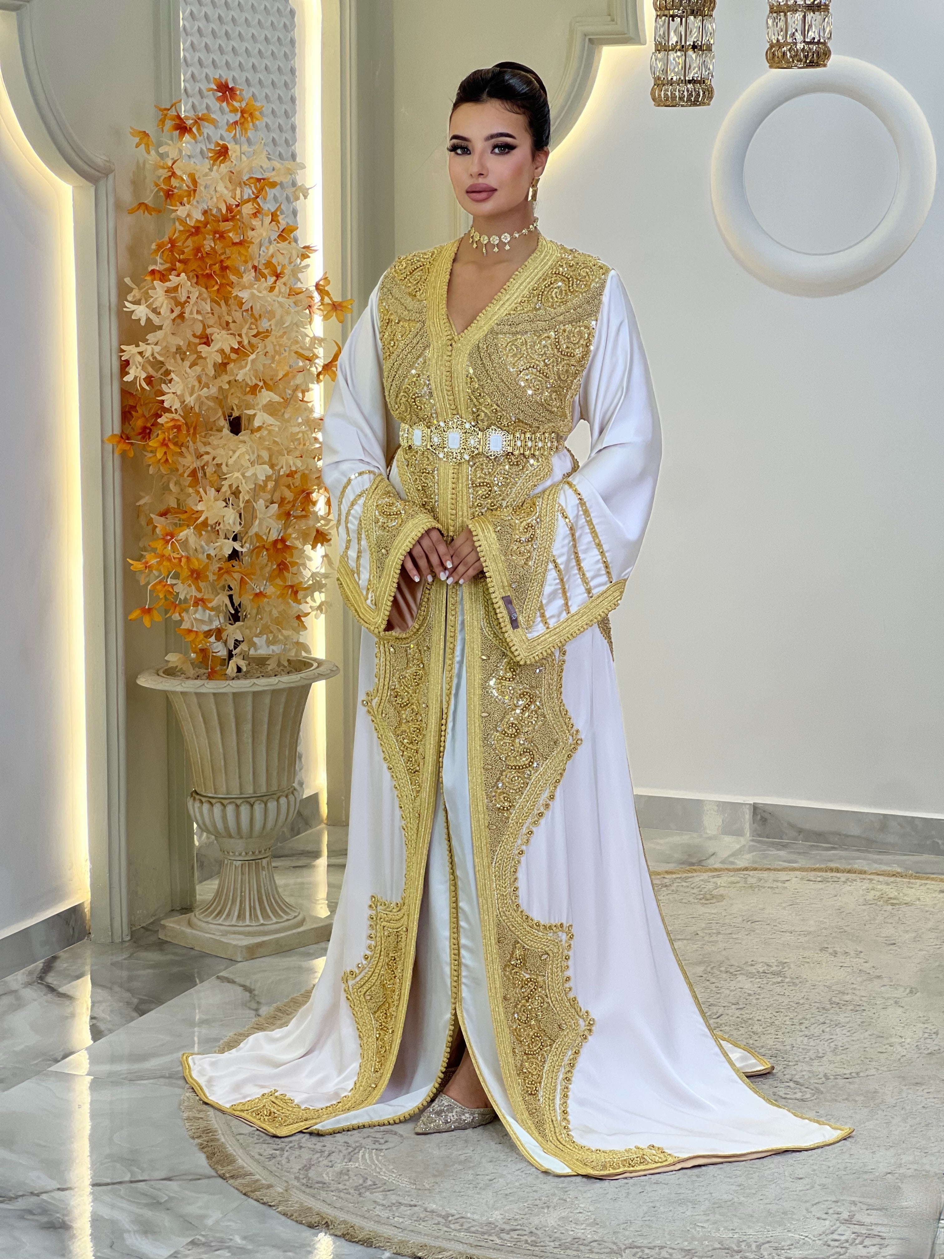 Exclusive Takchita Dilara