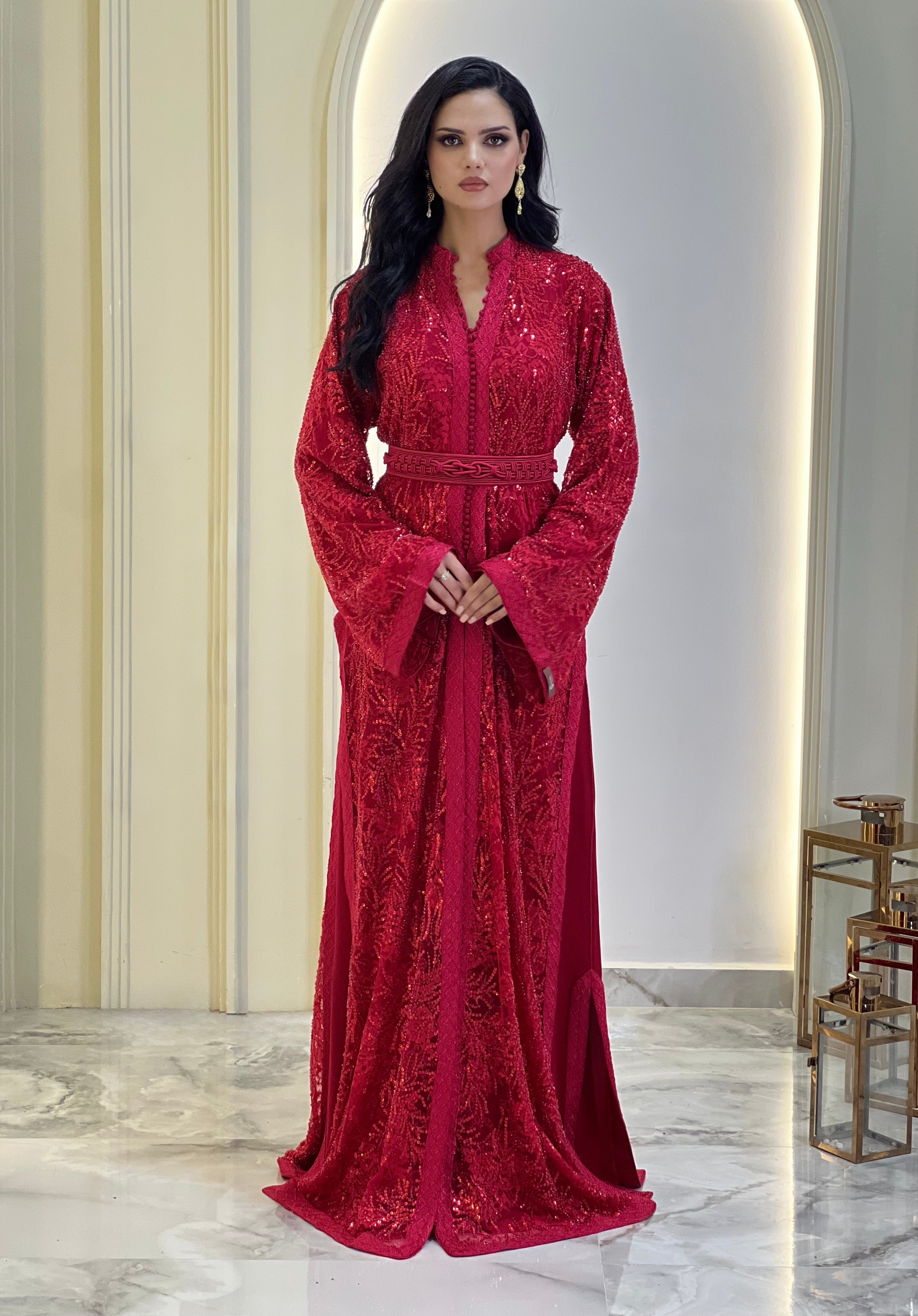 Amoura Red
