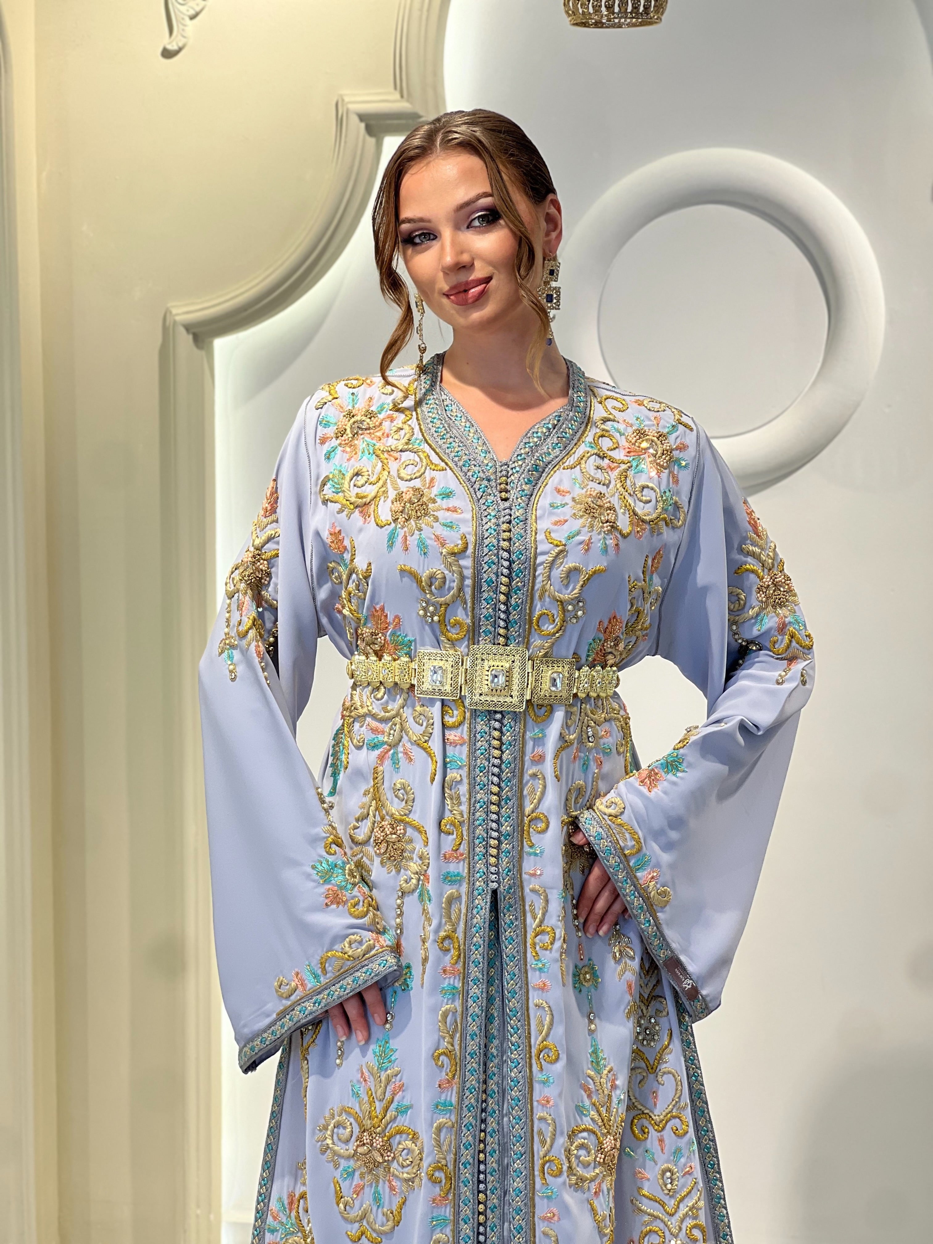 Exclusive Takchita Selmina