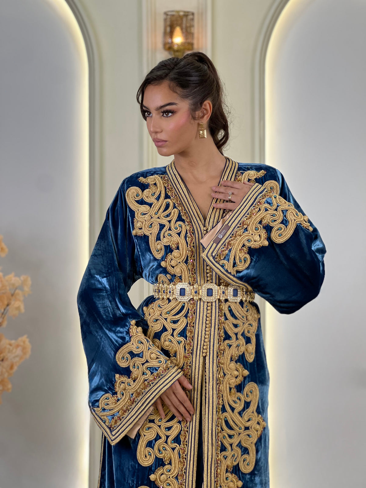 Veloria, Moroccan lebsa in velvet – view 3 | Kaftan Elegance