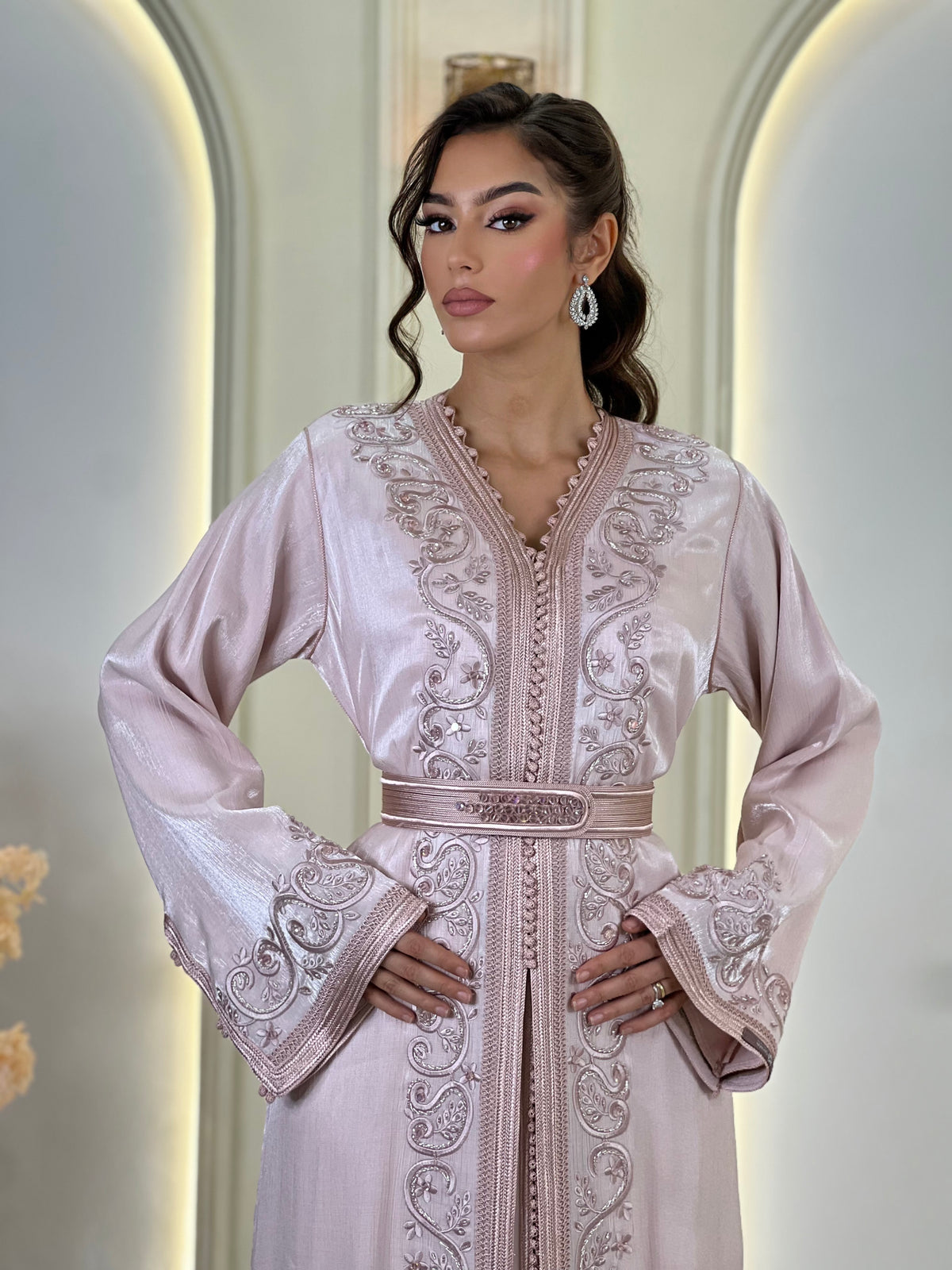 Lucia light pink, pink Moroccan lebsa in satin – view 6 | Kaftan Elegance