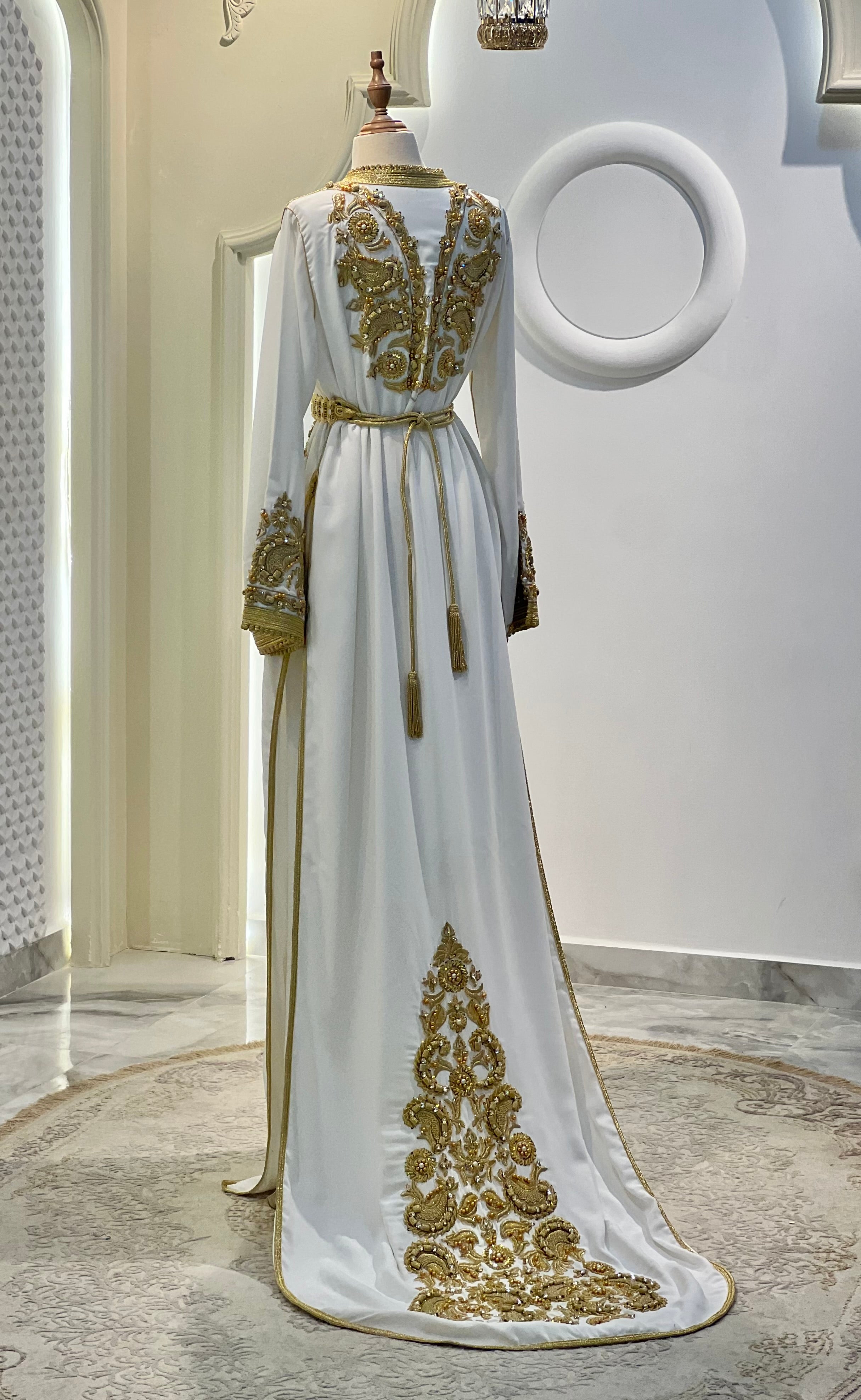 Exclusive Takchita Amira