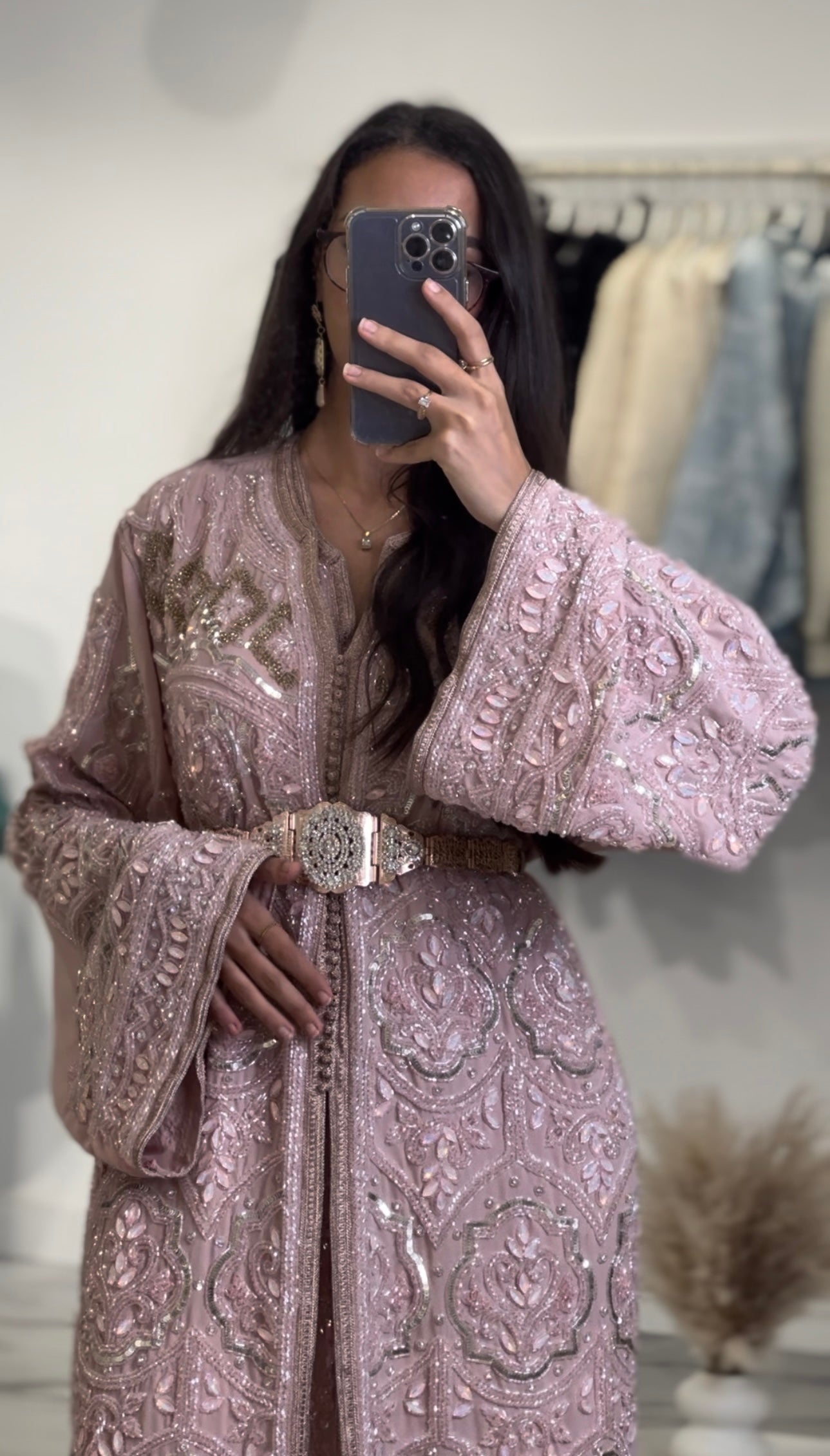 Exclusive Takchita Lilia