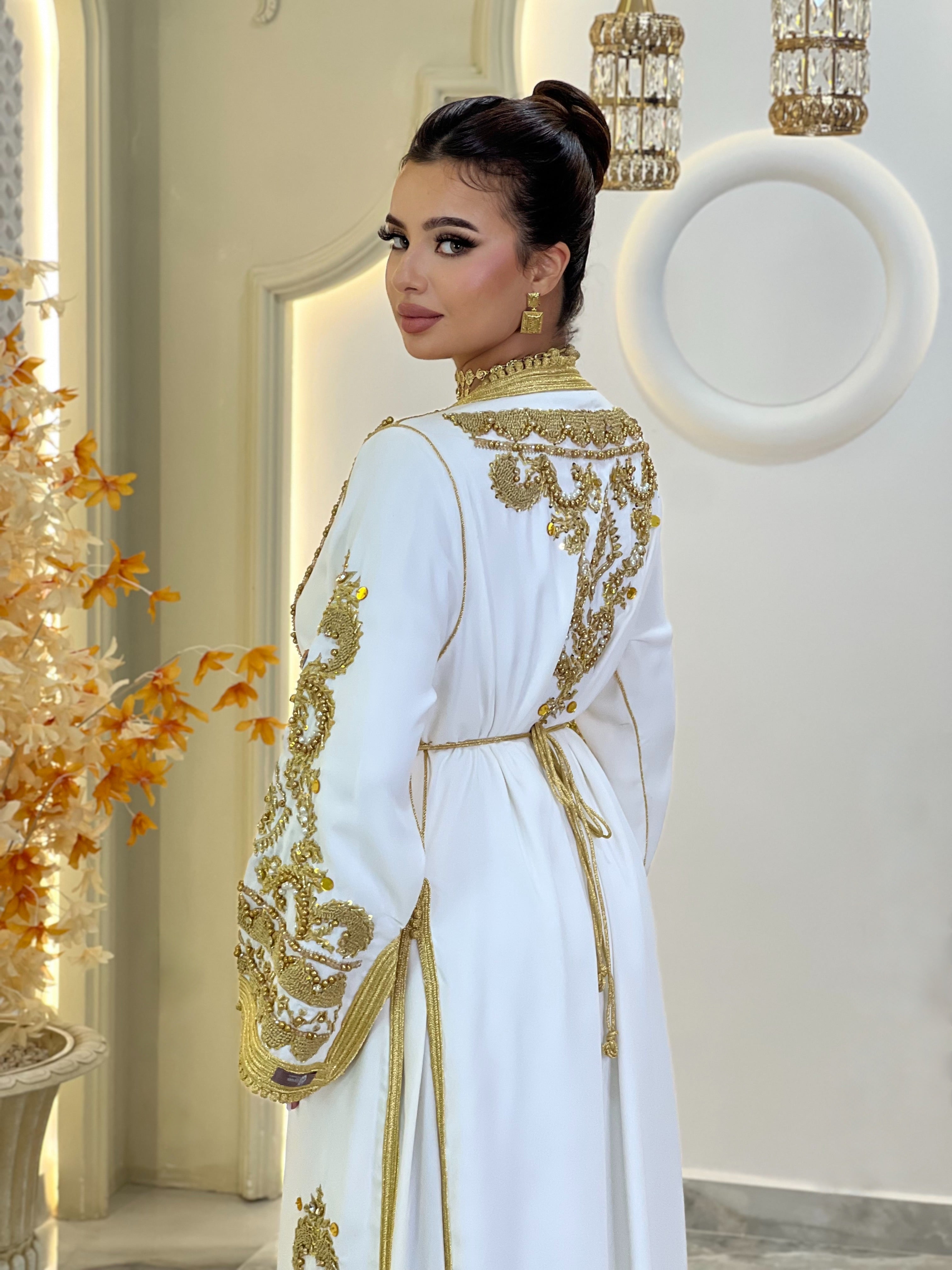 Exclusive Takchita Manal