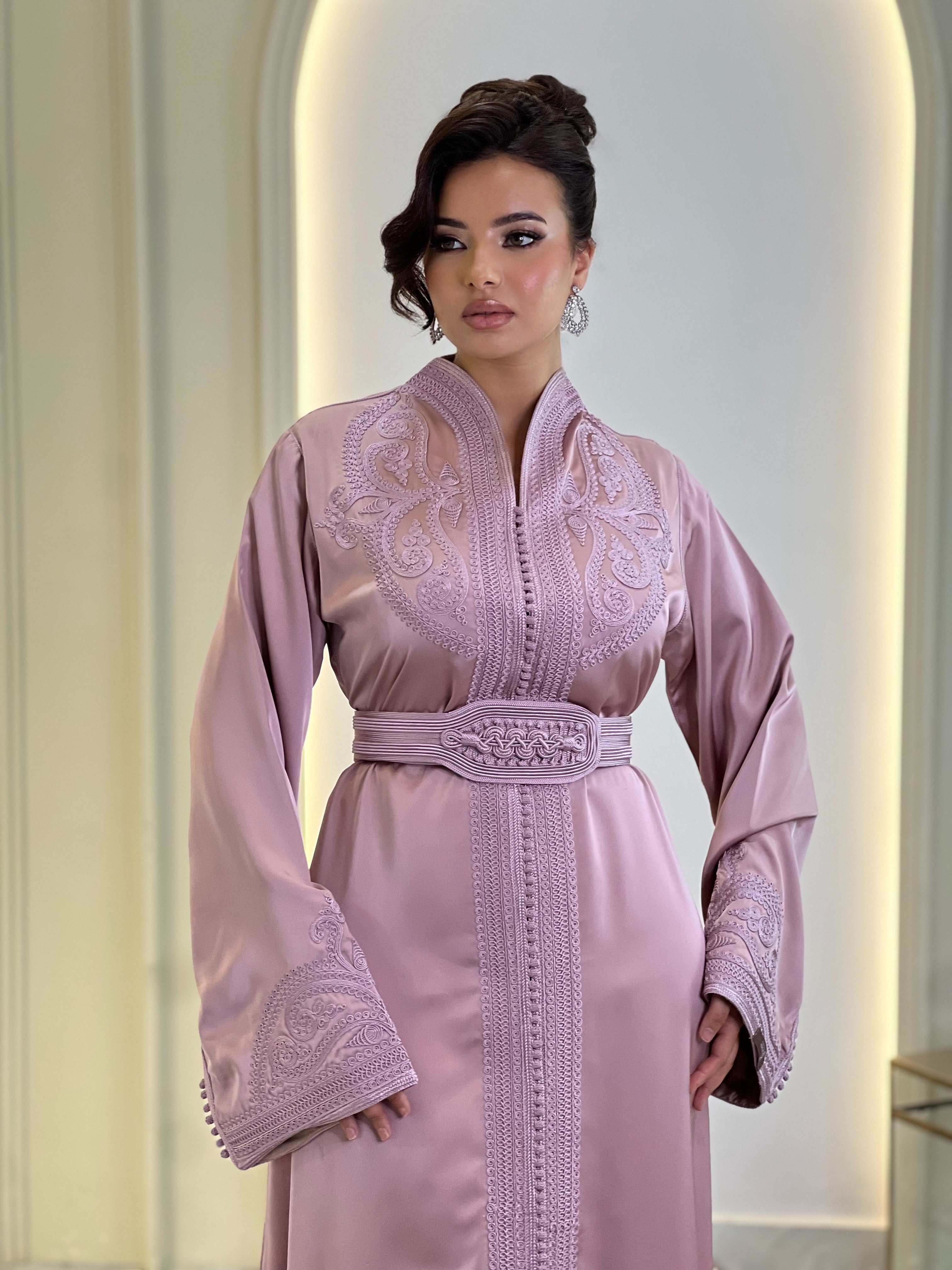 Alia Mauve
