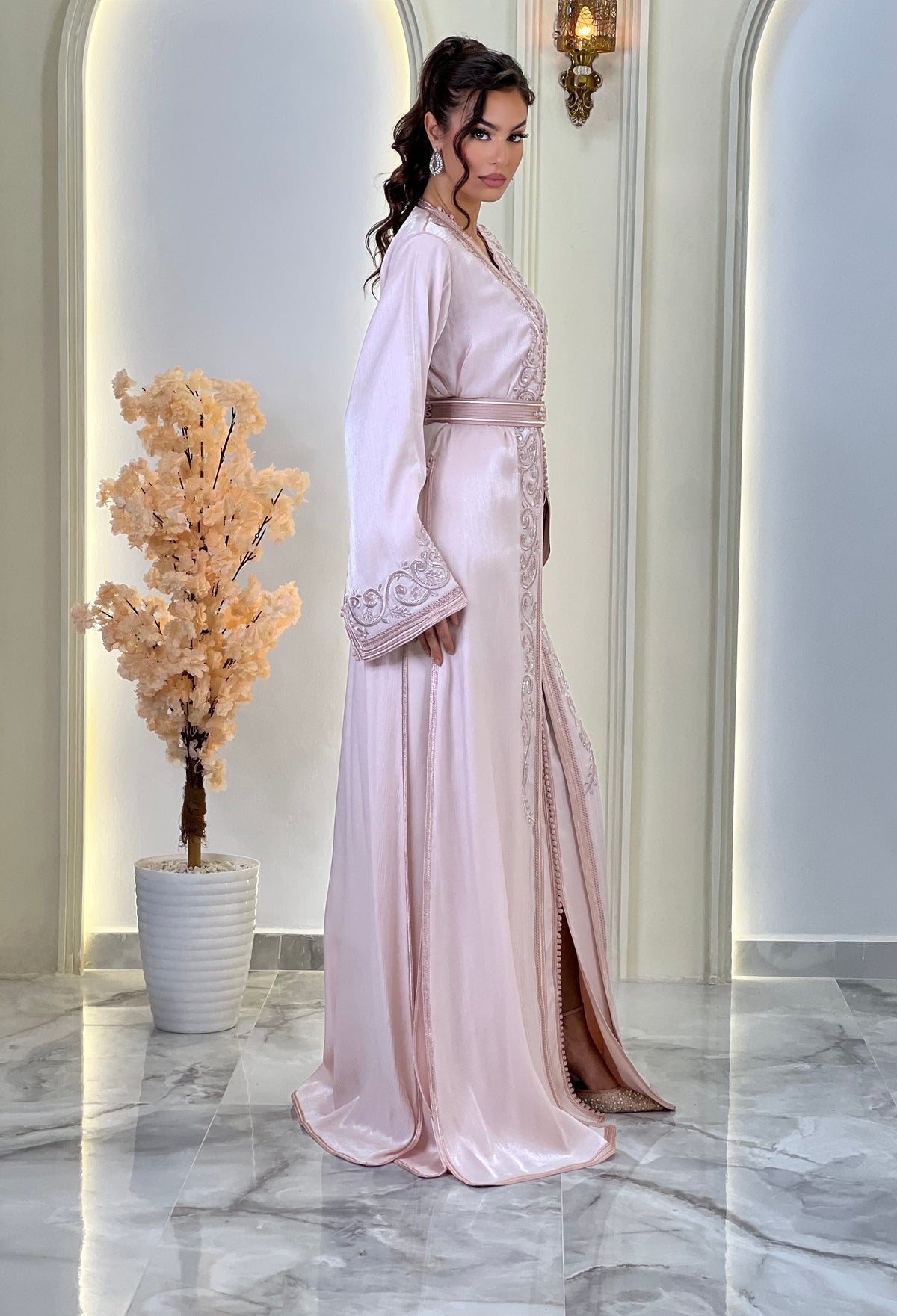 Lucia light pink, pink Moroccan lebsa in satin – view 7 | Kaftan Elegance