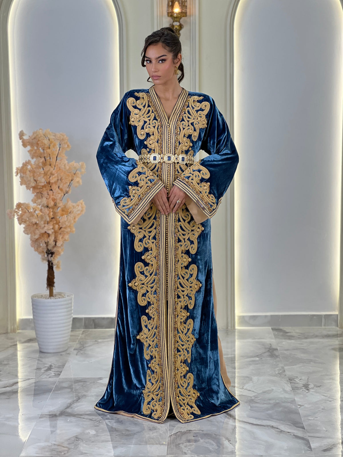 Veloria, Moroccan lebsa in velvet – view 6 | Kaftan Elegance