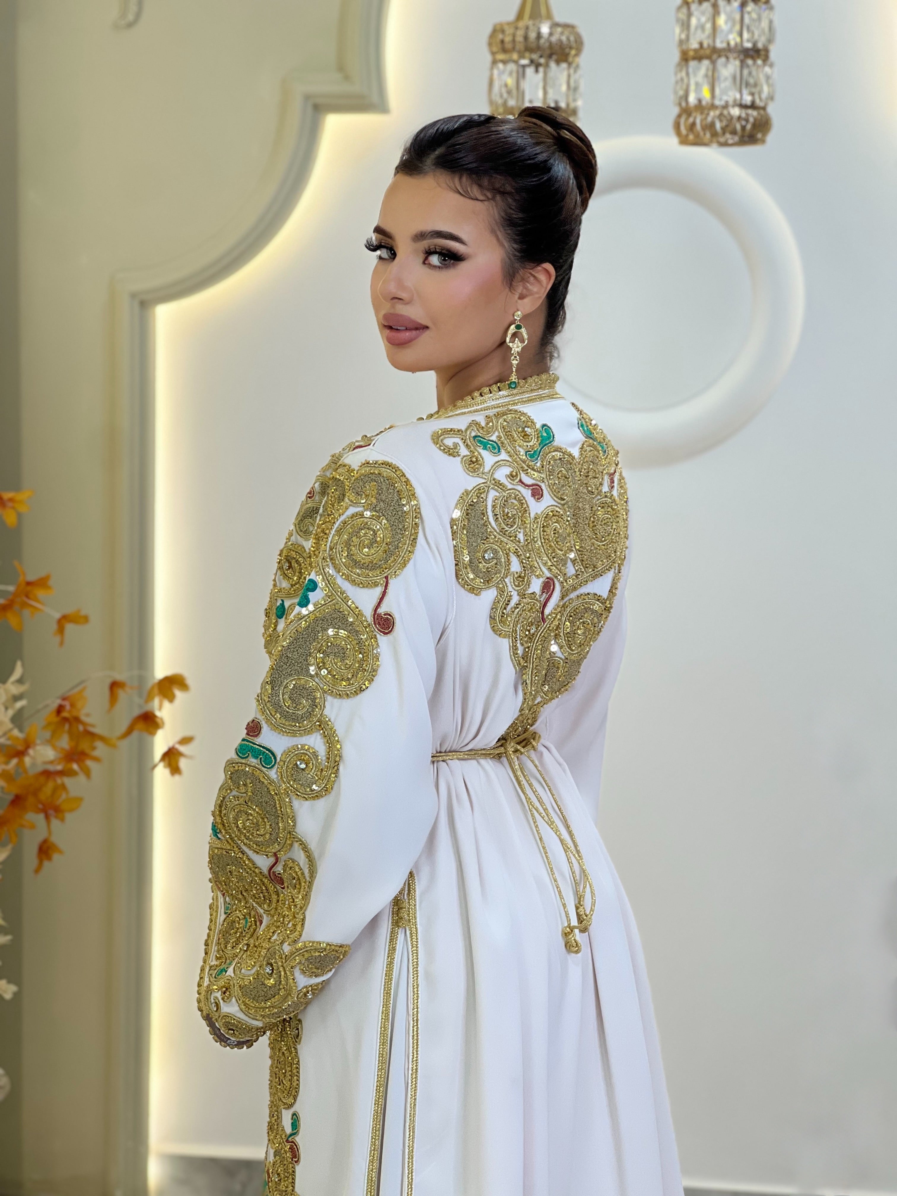 Exclusive Takchita Alice