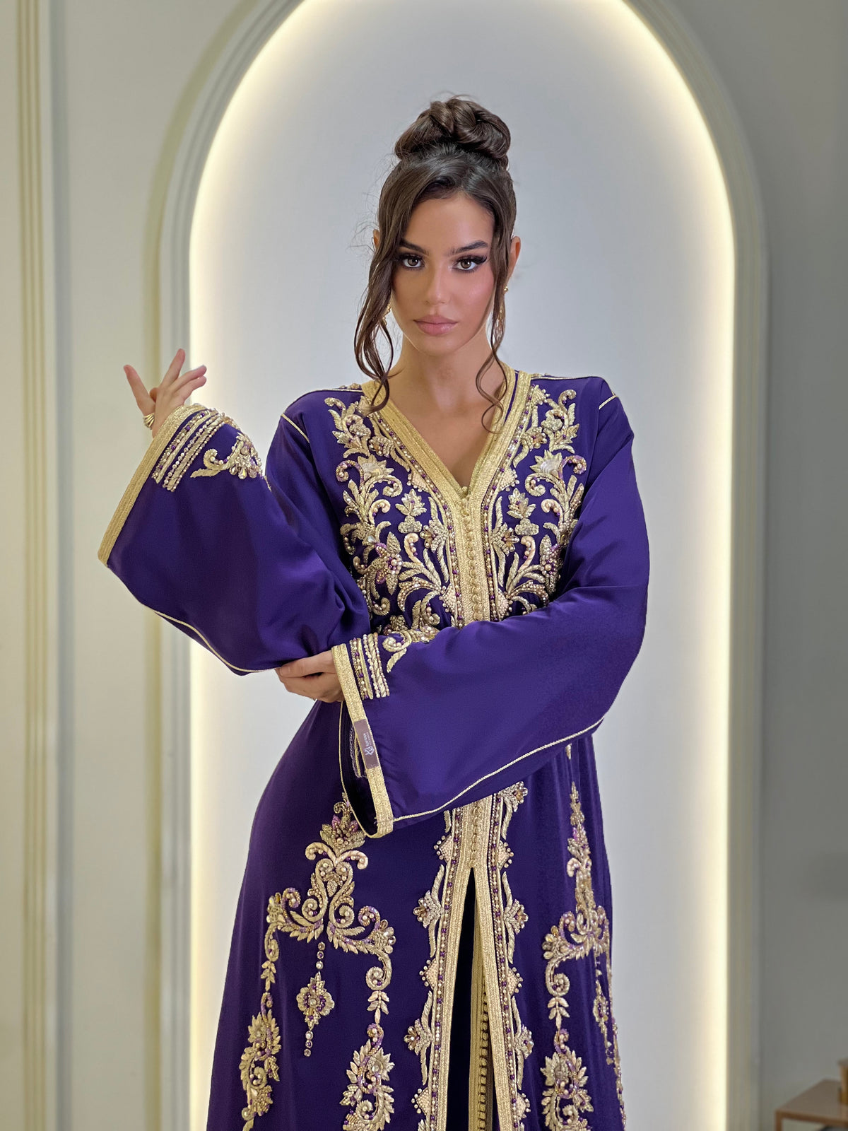Exclusive Takchita Defna