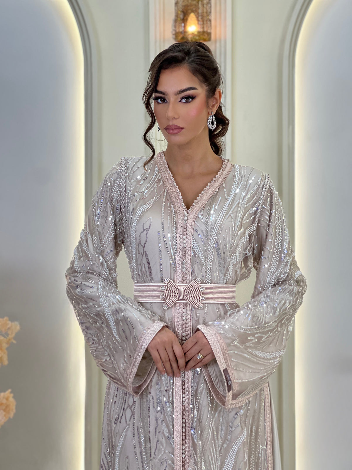 Flore Champagne, beige Moroccan lebsa in chiffon – view 6 | Kaftan Elegance