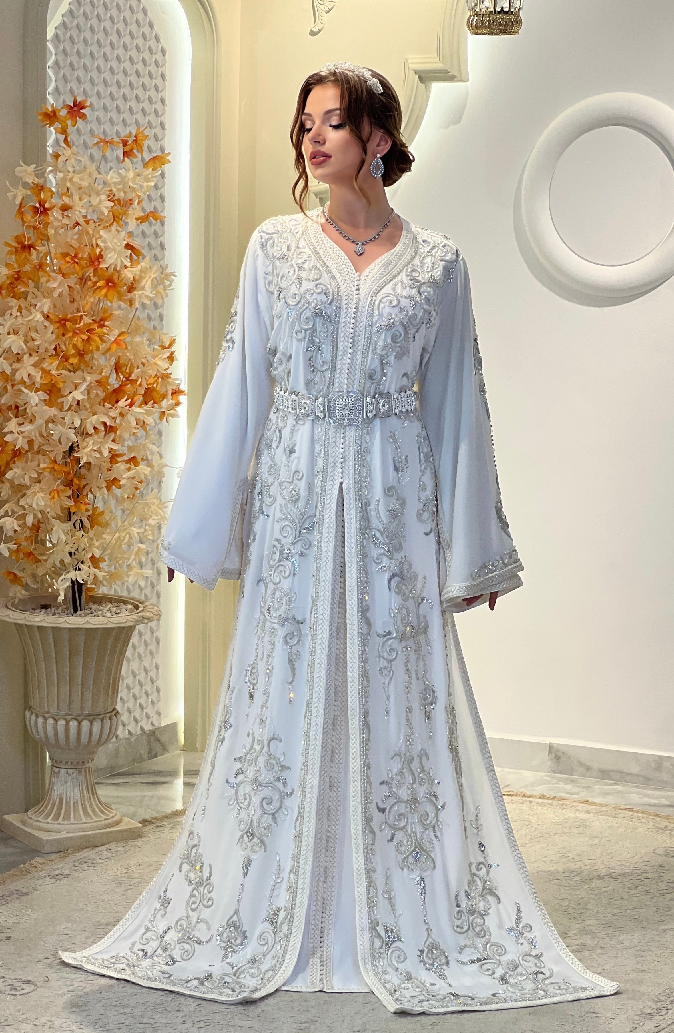 Exclusive Takchita Amira