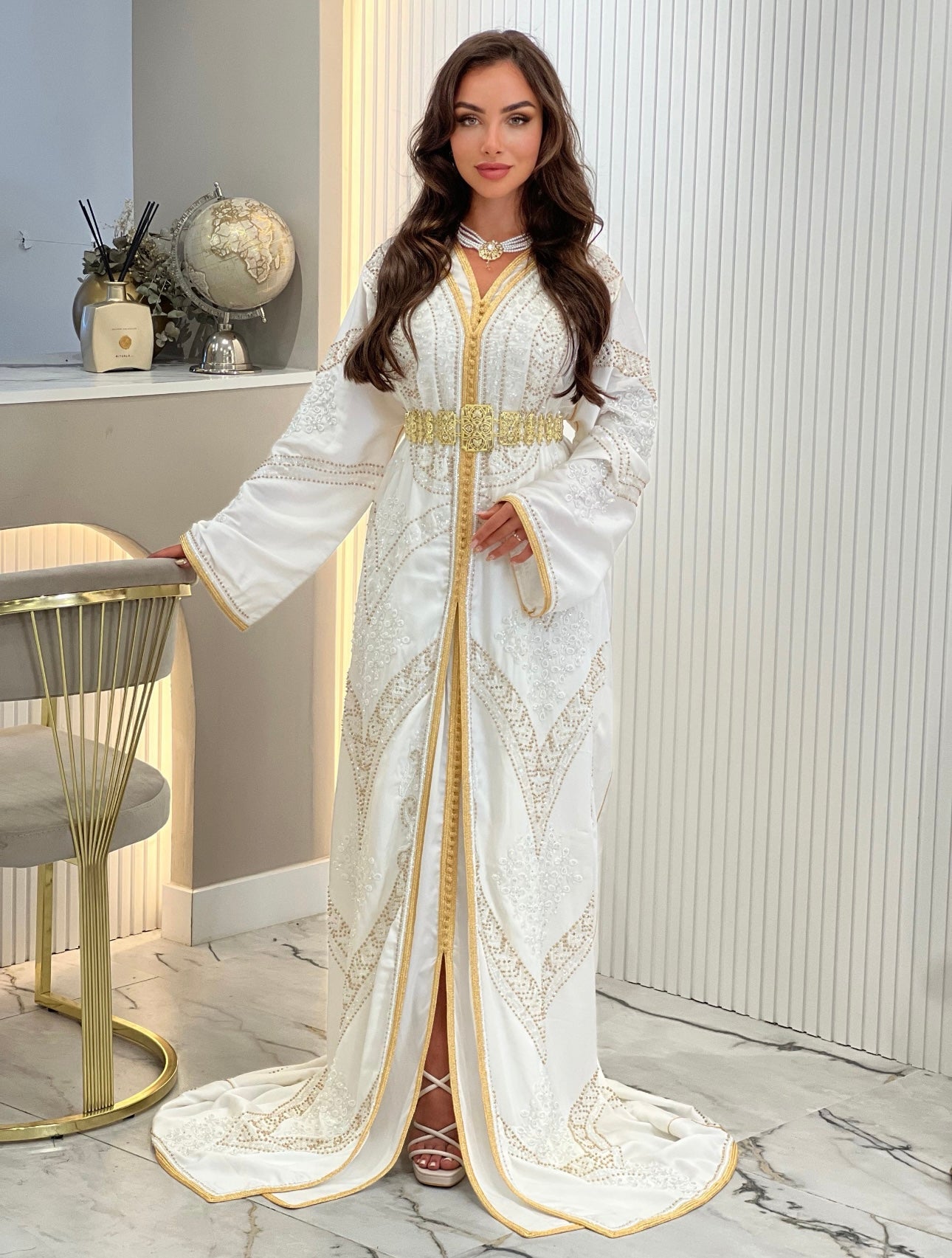 Exclusive Takchita Adila