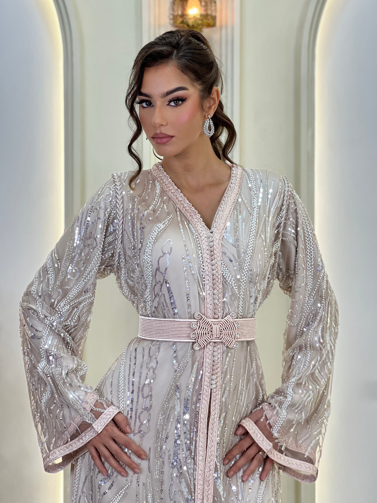 Flore Champagne, beige Moroccan lebsa in chiffon – view 10 | Kaftan Elegance