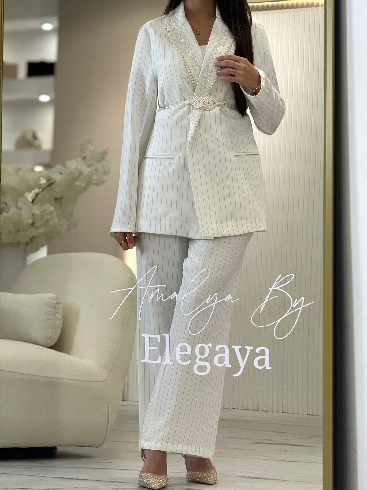 White striped set
