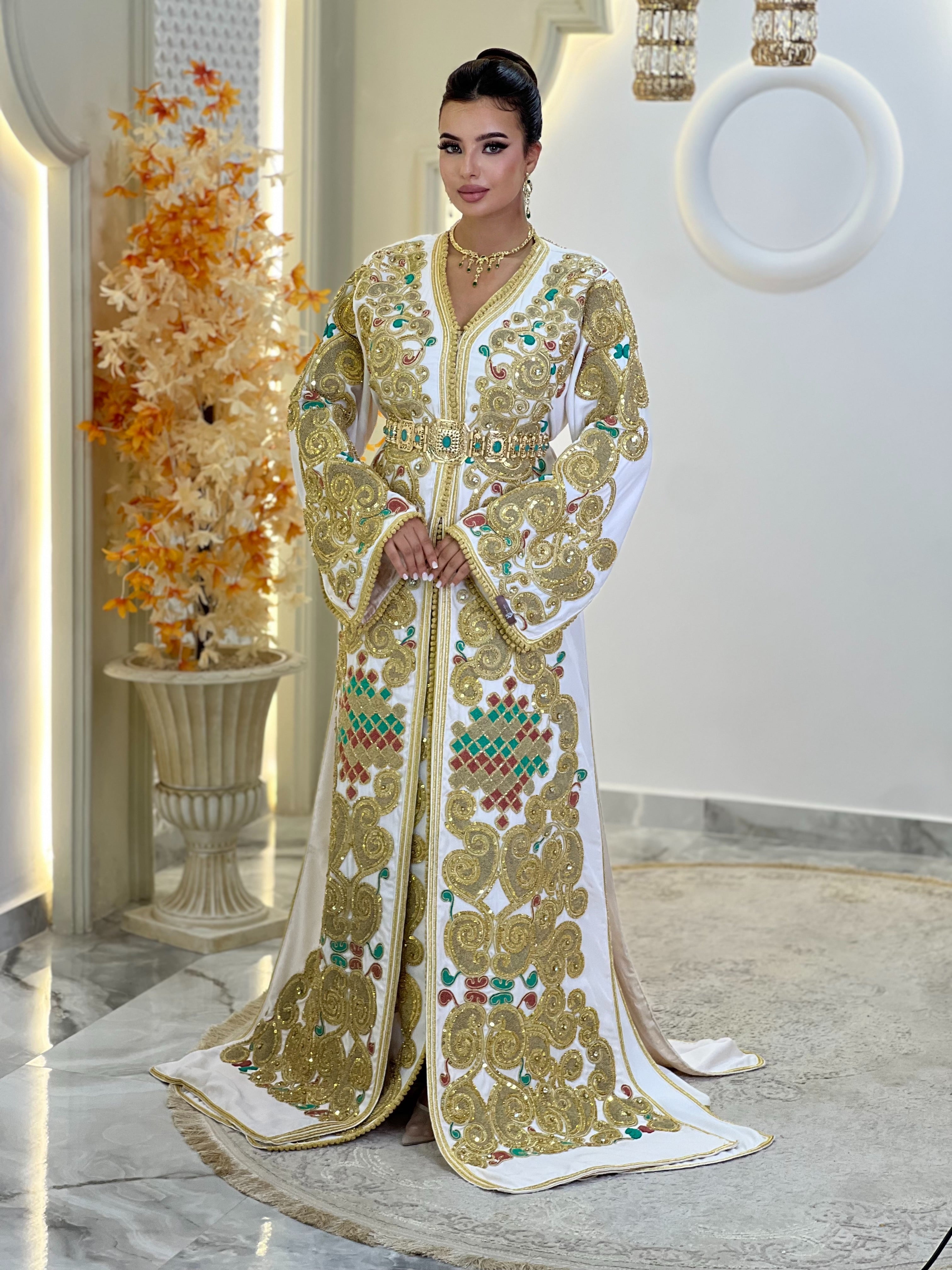 Exclusive Takchita Alice