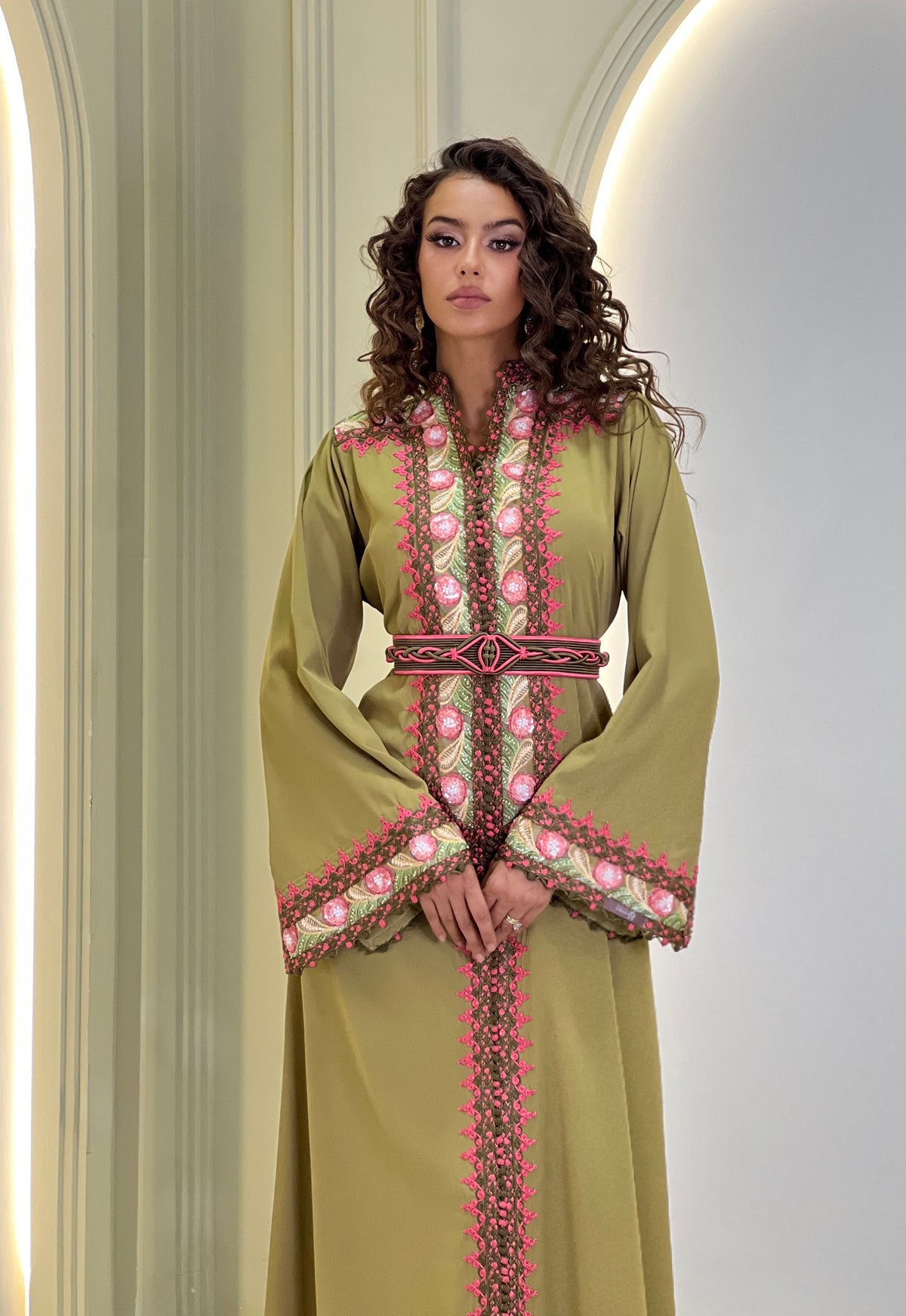 Kaftan Hazal, Moroccan kaftan in crepe – view 6 | Kaftan Elegance