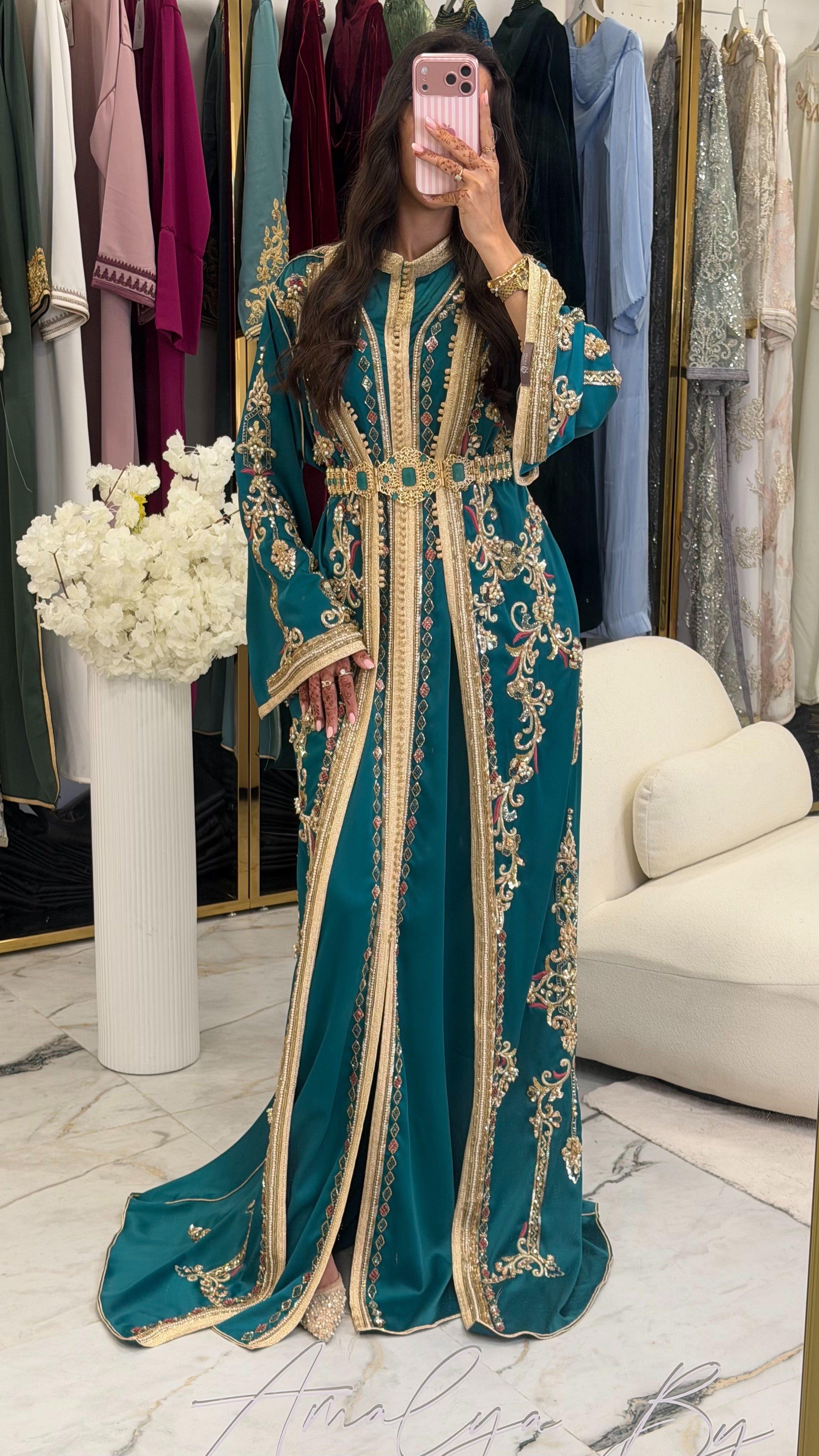 Exclusive Tekchita Alae