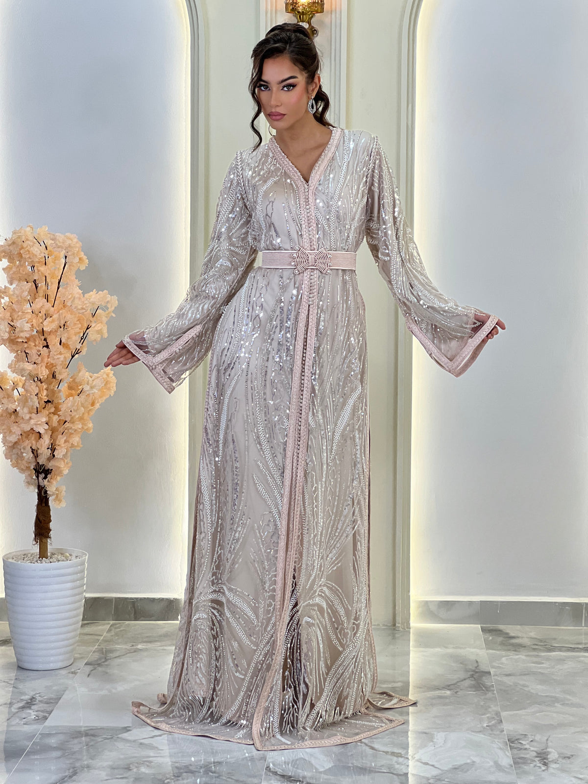 Flore Champagne, beige Moroccan lebsa in chiffon – view 9 | Kaftan Elegance