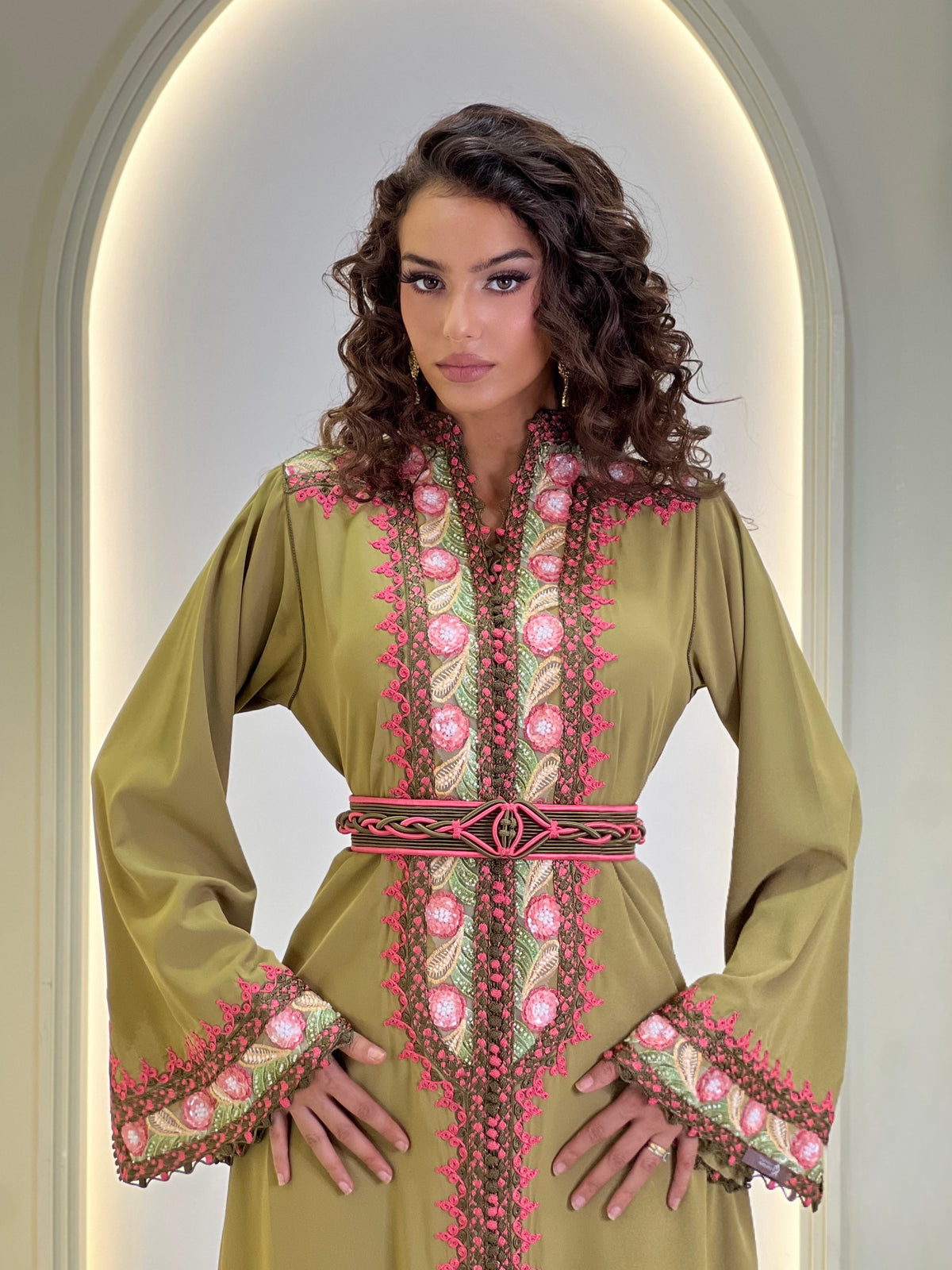 Kaftan Hazal, Moroccan kaftan in crepe – view 5 | Kaftan Elegance