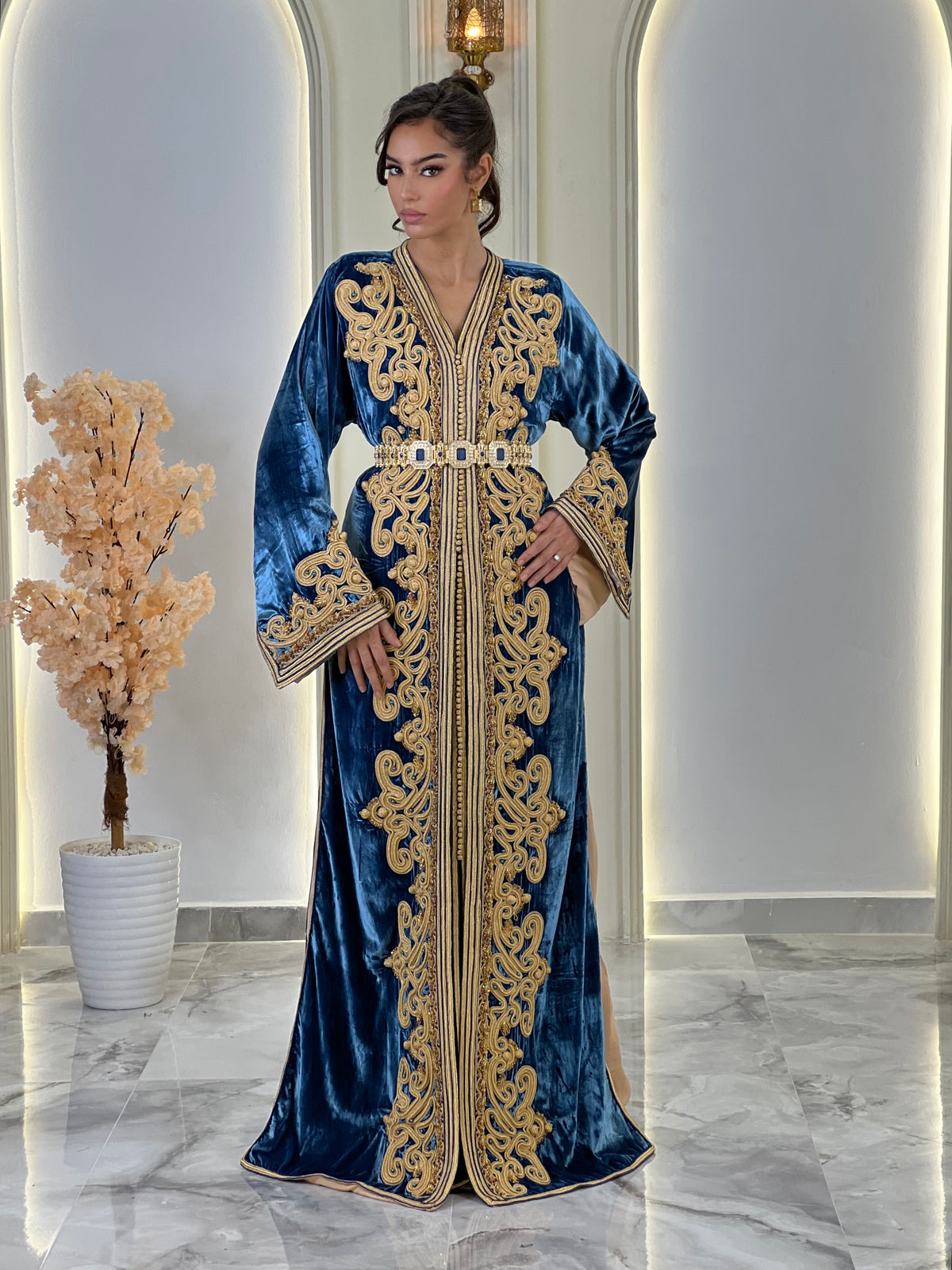 Veloria, Moroccan lebsa in velvet – view 5 | Kaftan Elegance