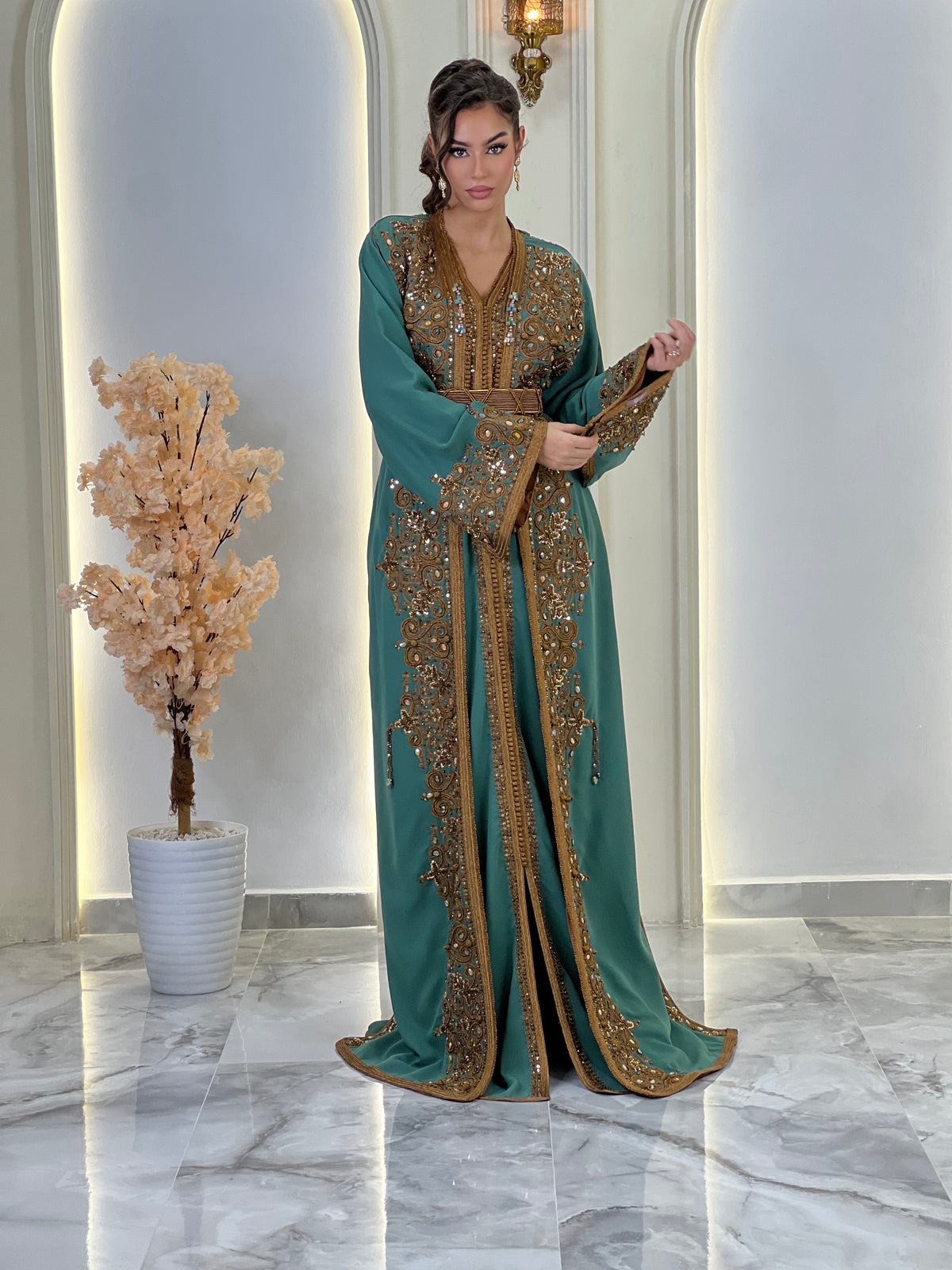 Lebsa Elissia, Moroccan lebsa in crepe – view 7 | Kaftan Elegance