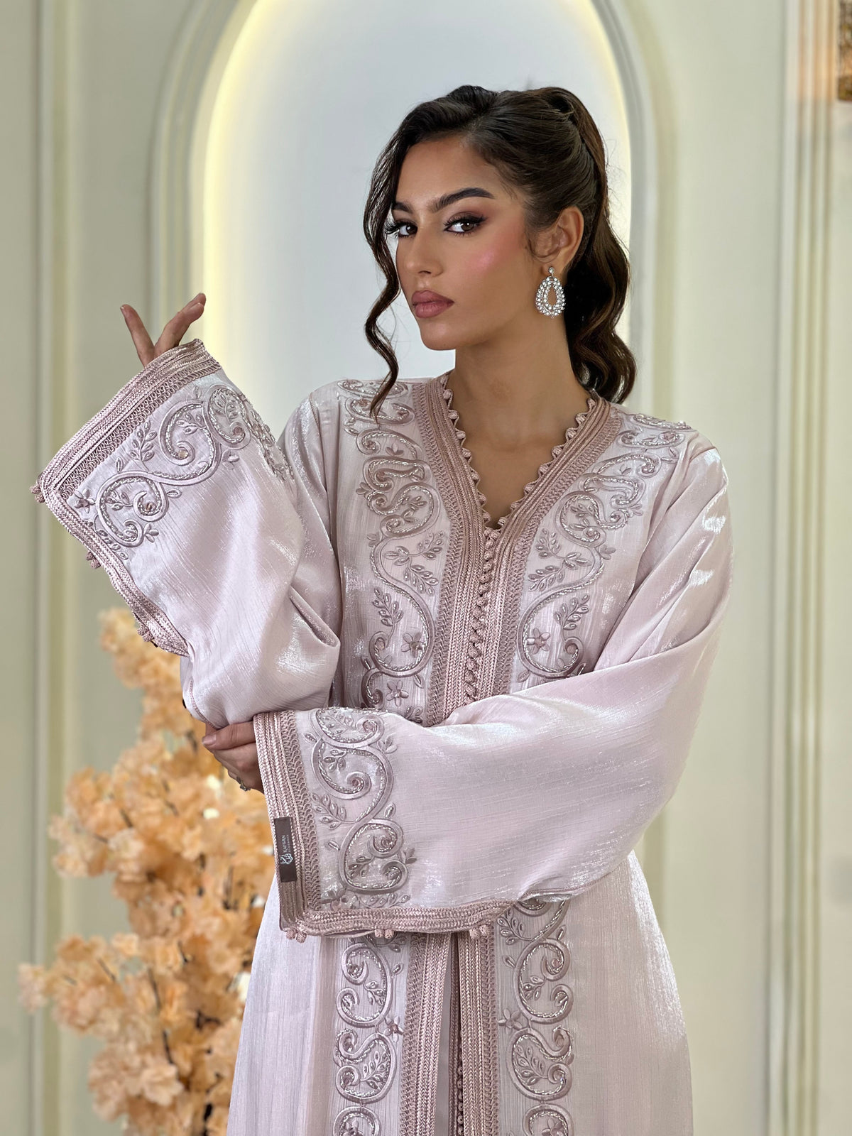 Lucia light pink, pink Moroccan lebsa in satin | Kaftan Elegance