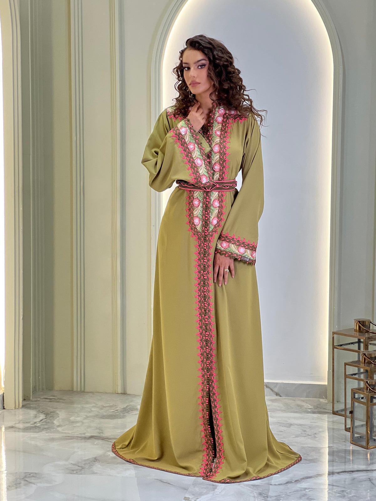 Kaftan Hazal, Moroccan kaftan in crepe – view 4 | Kaftan Elegance