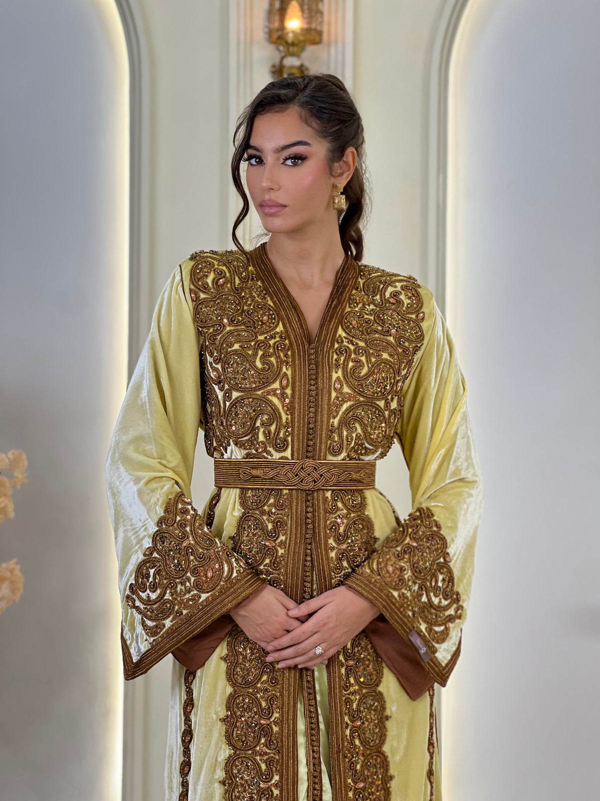 Perline Soft Lemon, Moroccan lebsa in velvet | Kaftan Elegance