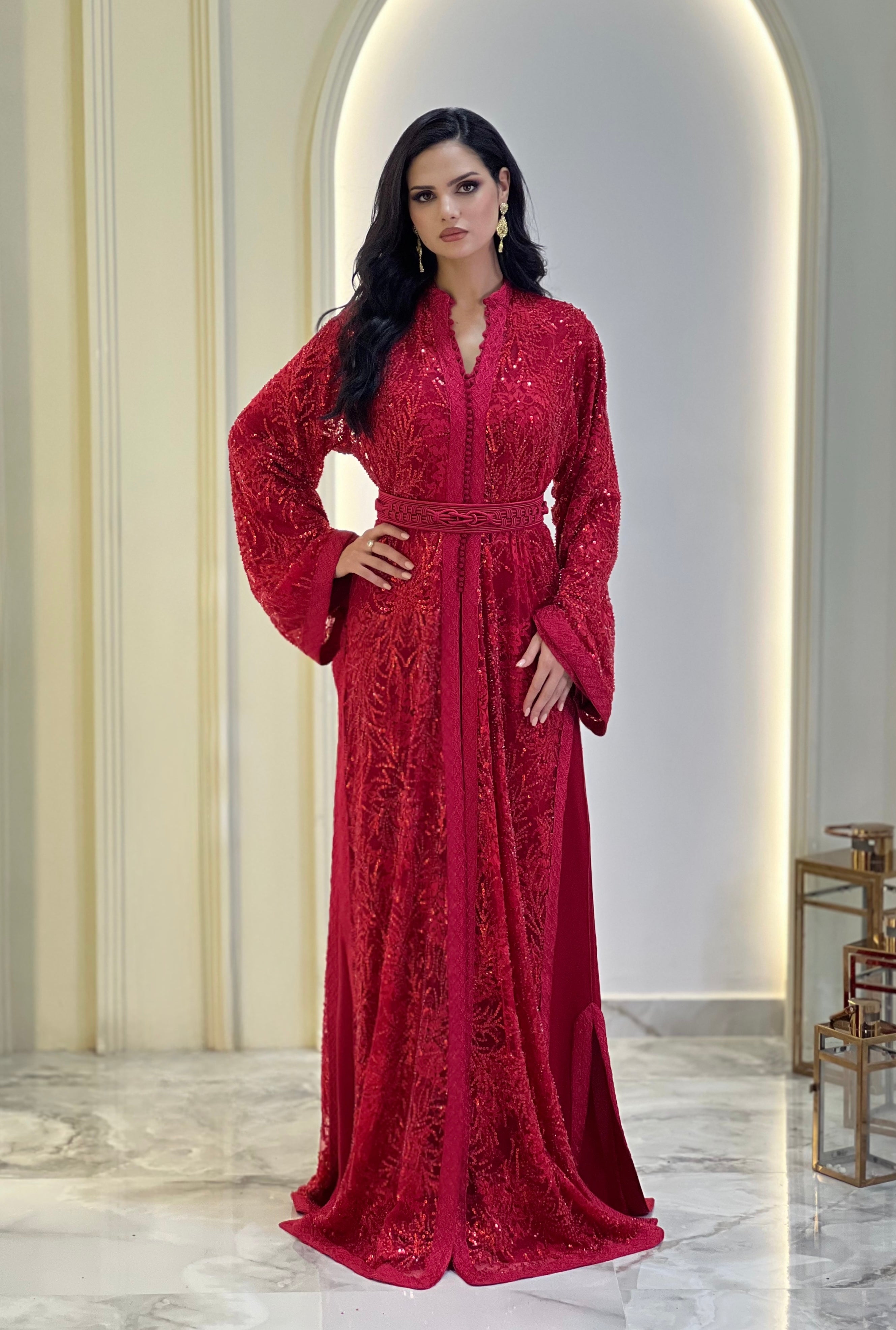 Amoura Red
