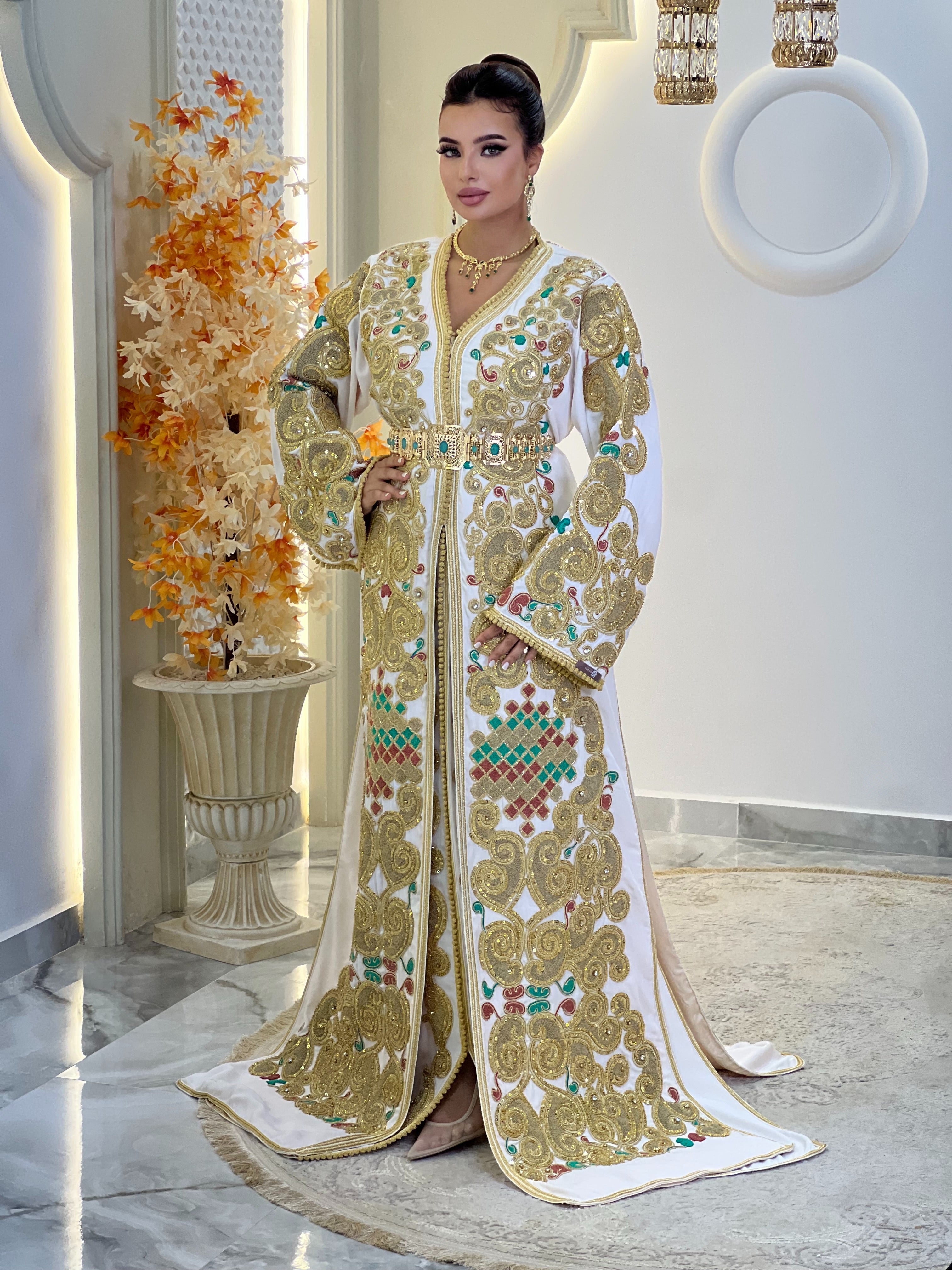 Exclusive Takchita Alice